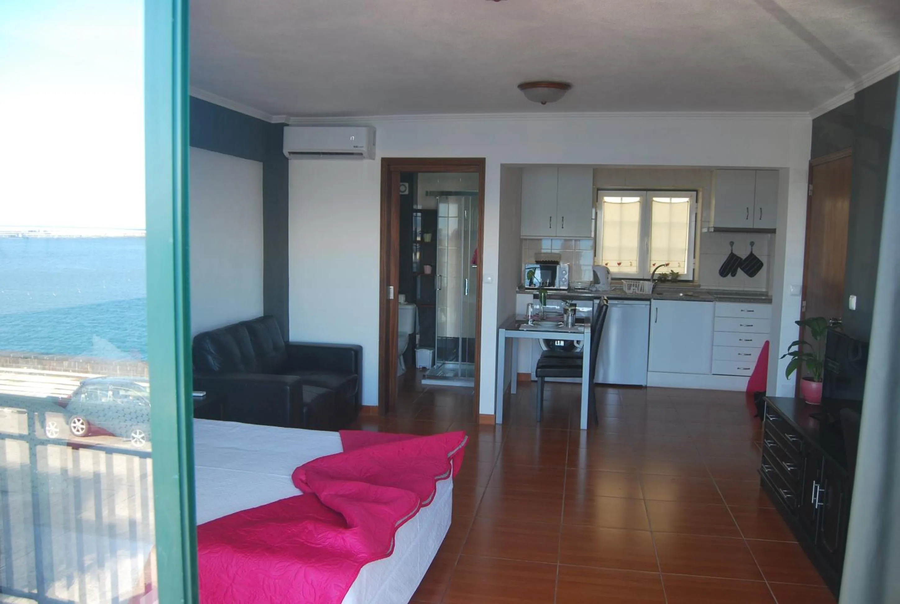 Kitchen or kitchenette in Residência Machado