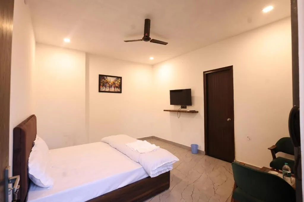 Bedroom, Bed in The Lagoon