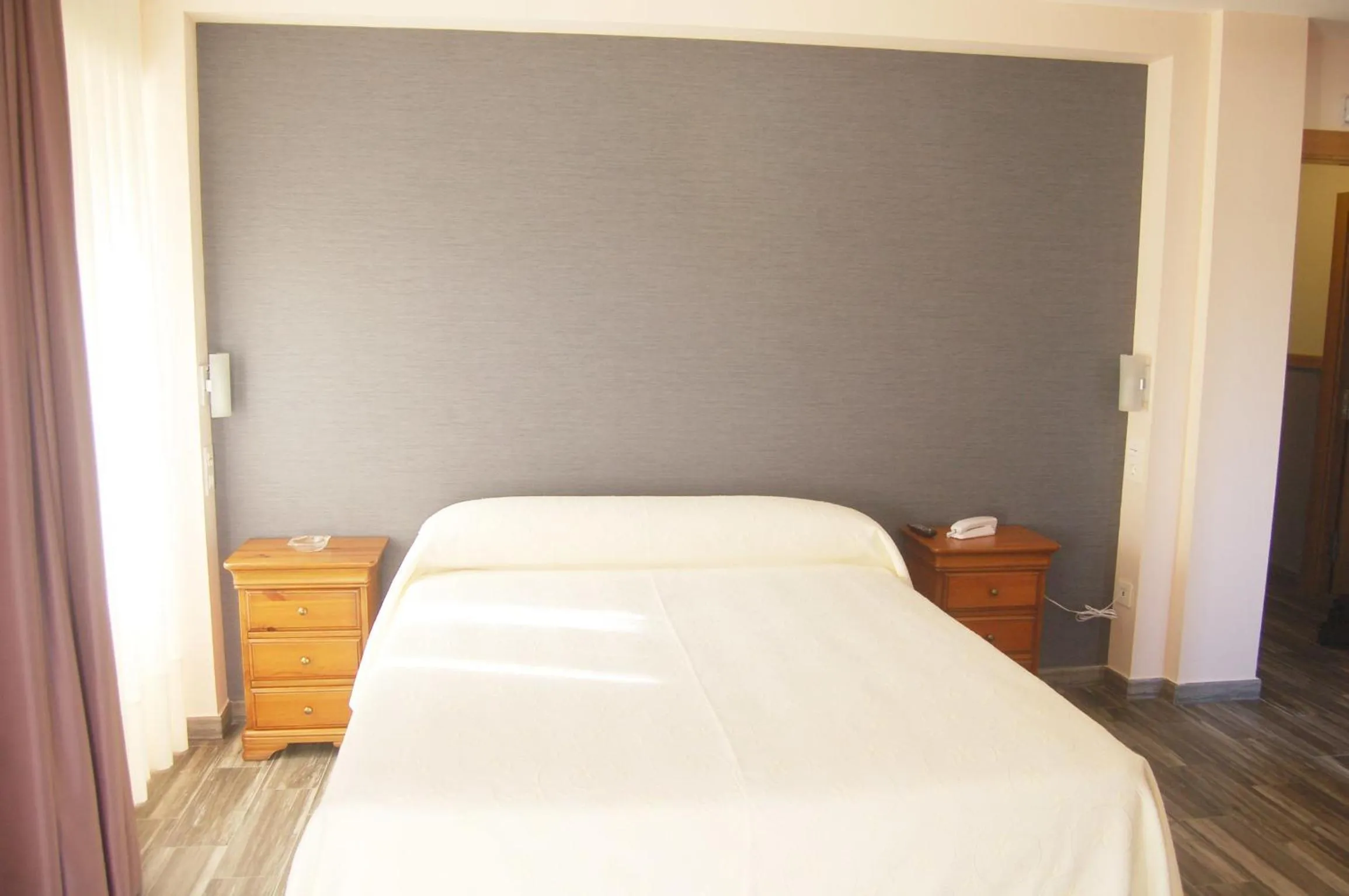 Photo of the whole room, Bed in Hotel Lupa