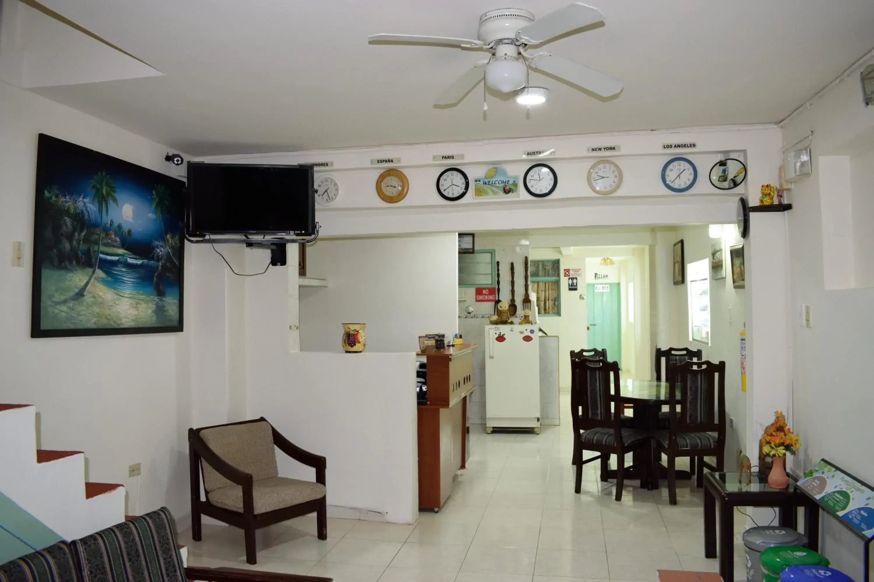 Family Room with Private Bathroom in Cafe Inn Casa Hotel Family Room with Private Bathroom in Cafe Inn Casa Hotel
