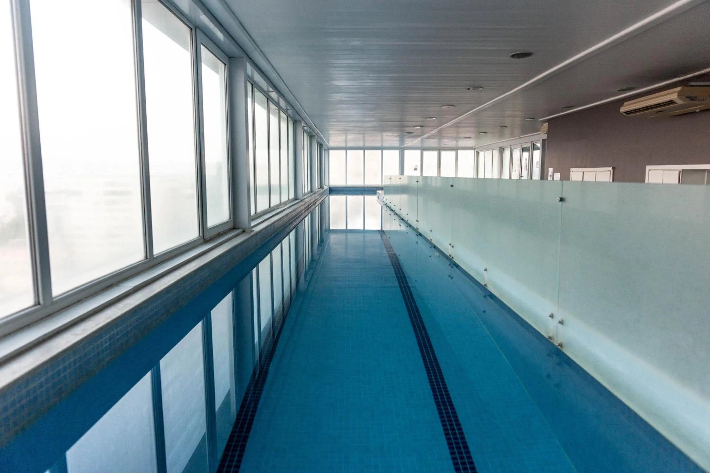 Swimming pool in Plaza São Rafael Hotel