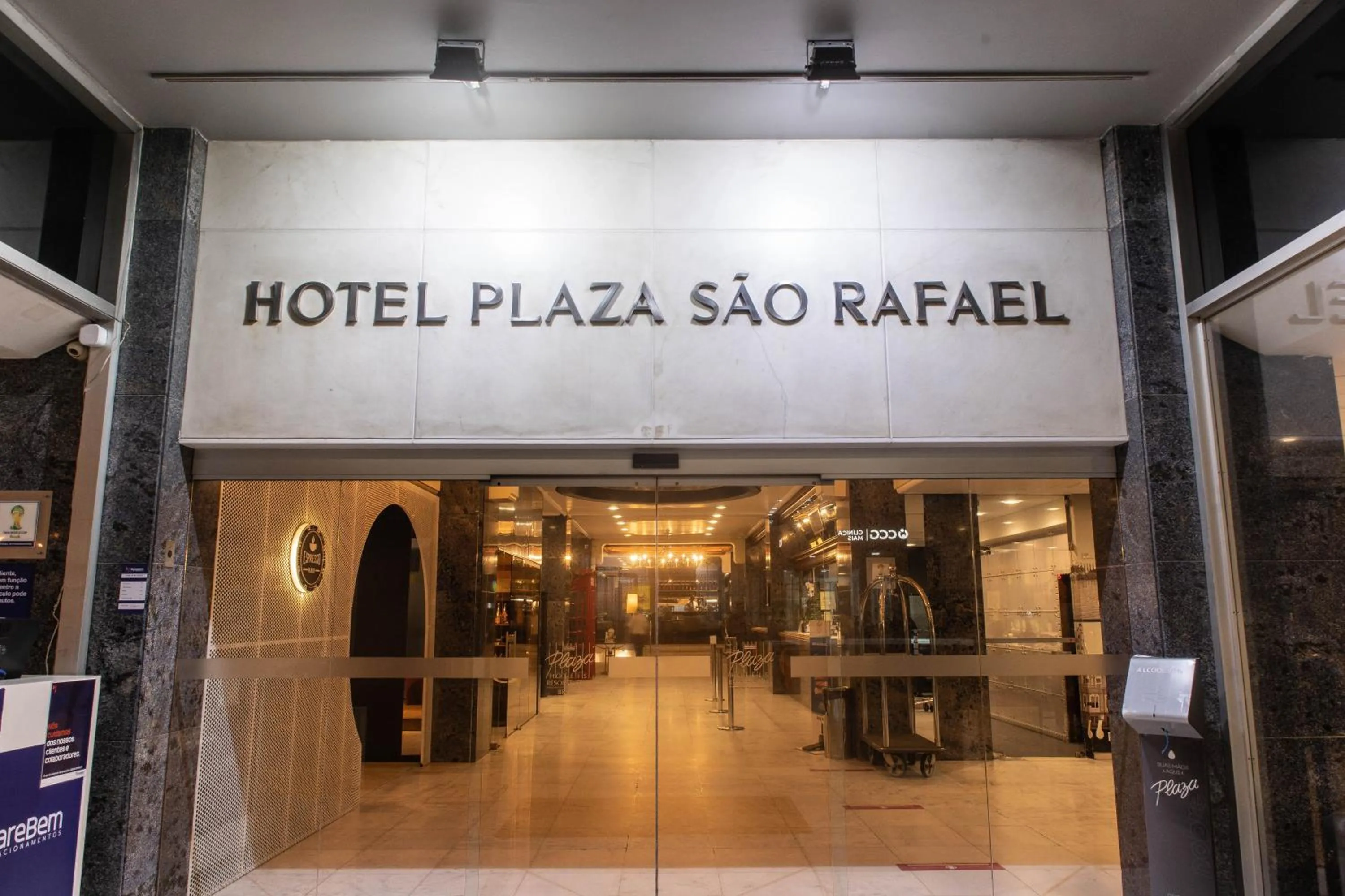 Property building in Plaza São Rafael Hotel
