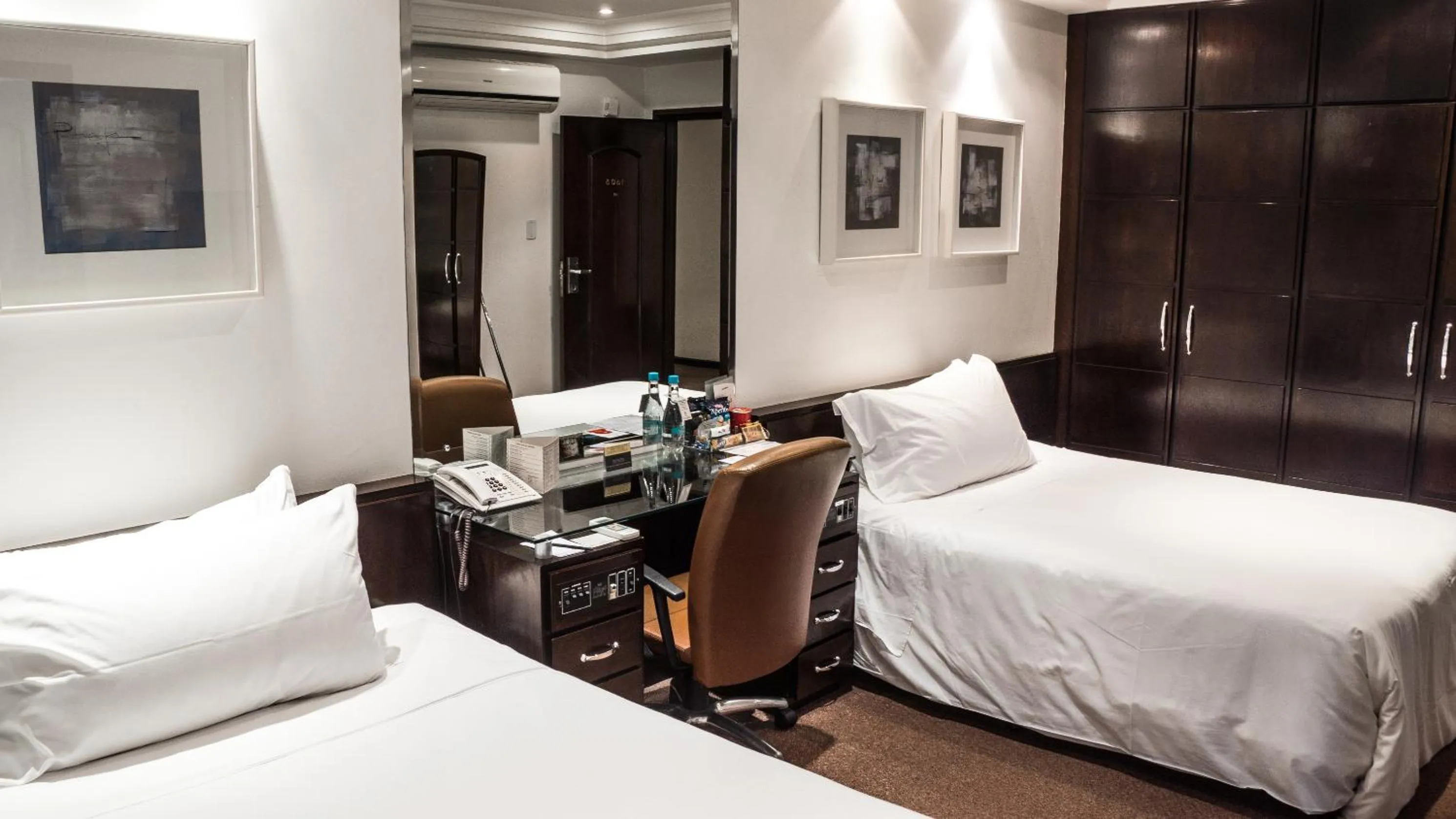 Decorative detail, Bed in Plaza São Rafael Hotel