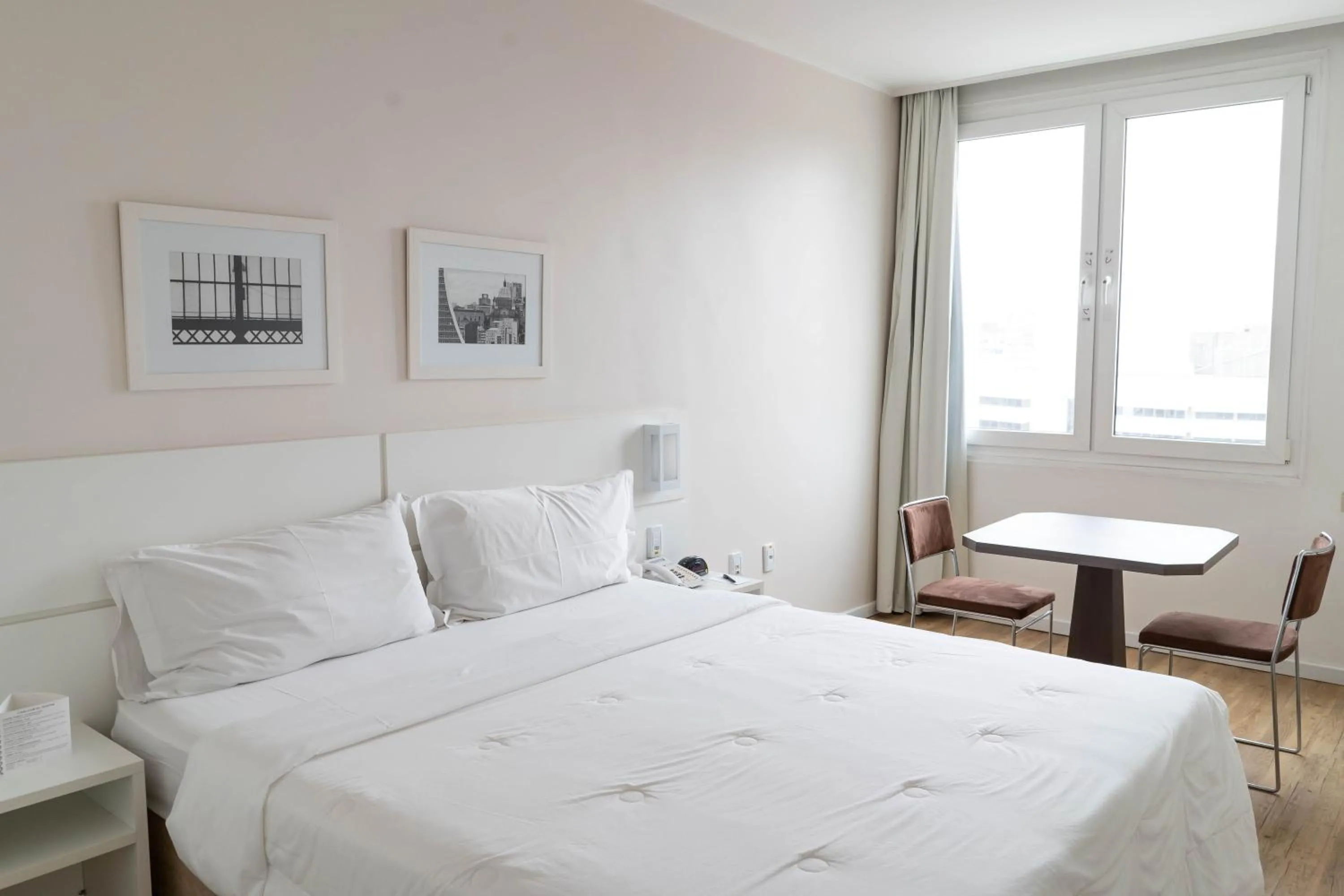 Bed in Plaza São Rafael Hotel