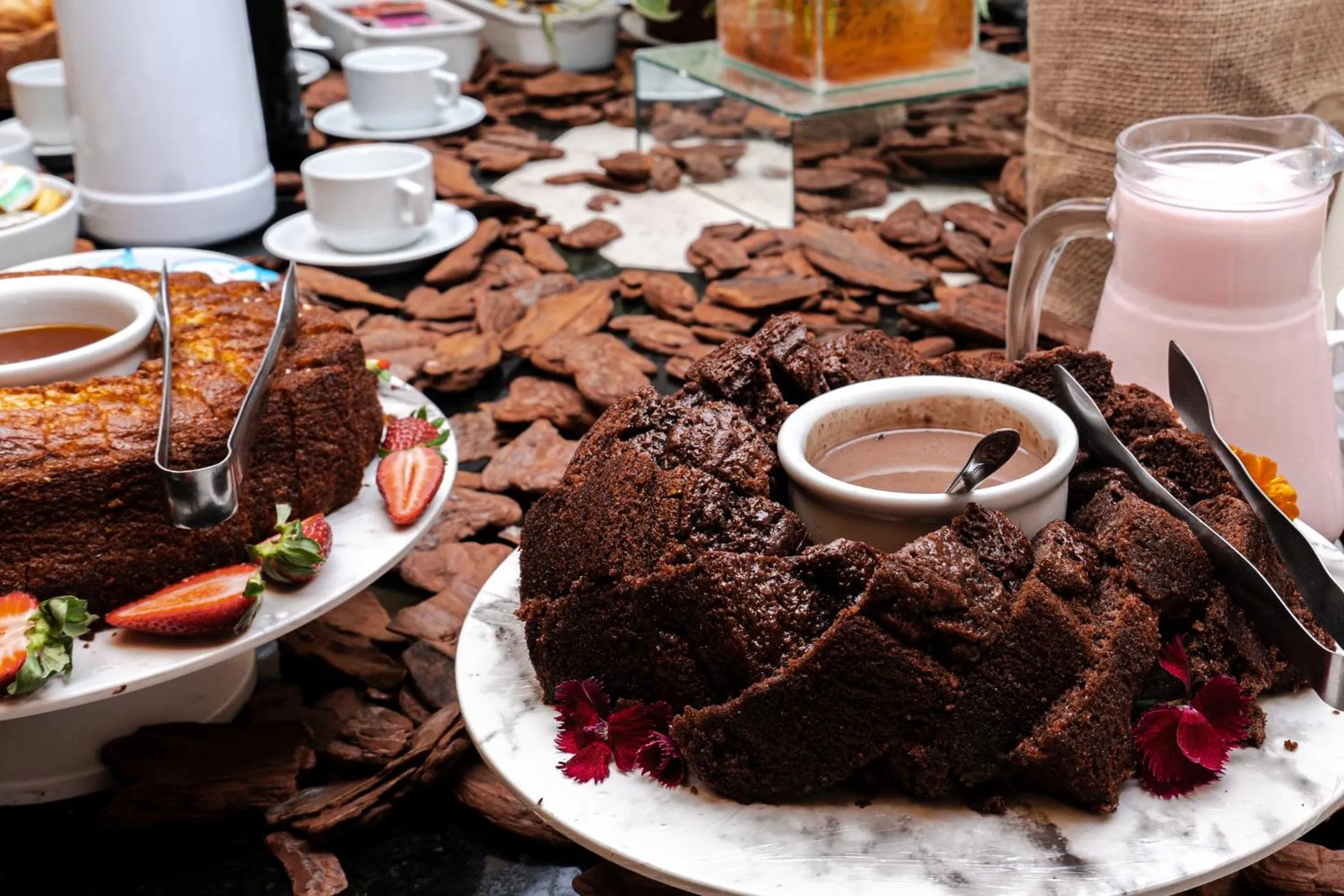 Buffet breakfast in Plaza São Rafael Hotel