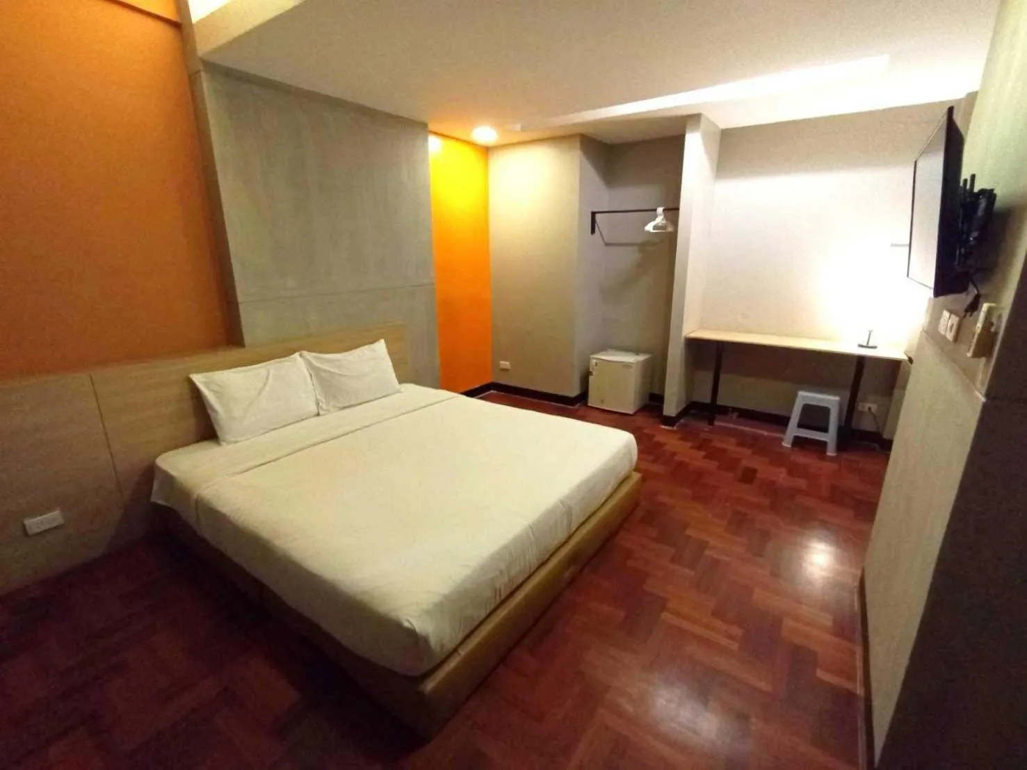 Bed in XX GO INN BTS Silom Saint Louis
