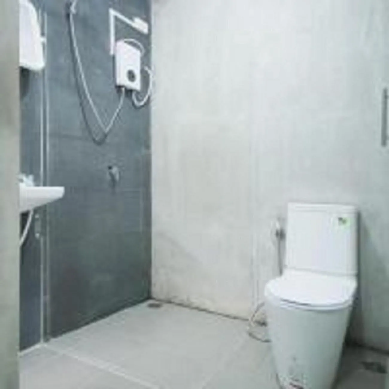 Shower in XX GO INN BTS Silom Saint Louis