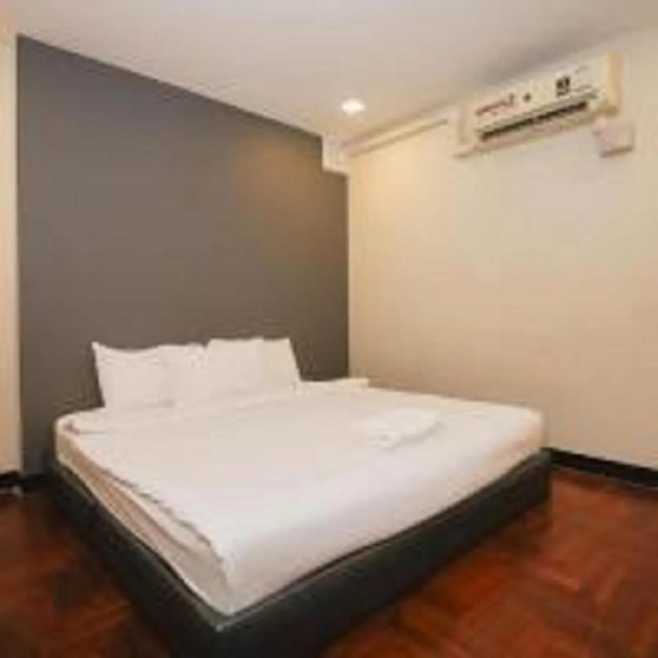 Bed in XX GO INN BTS Silom Saint Louis