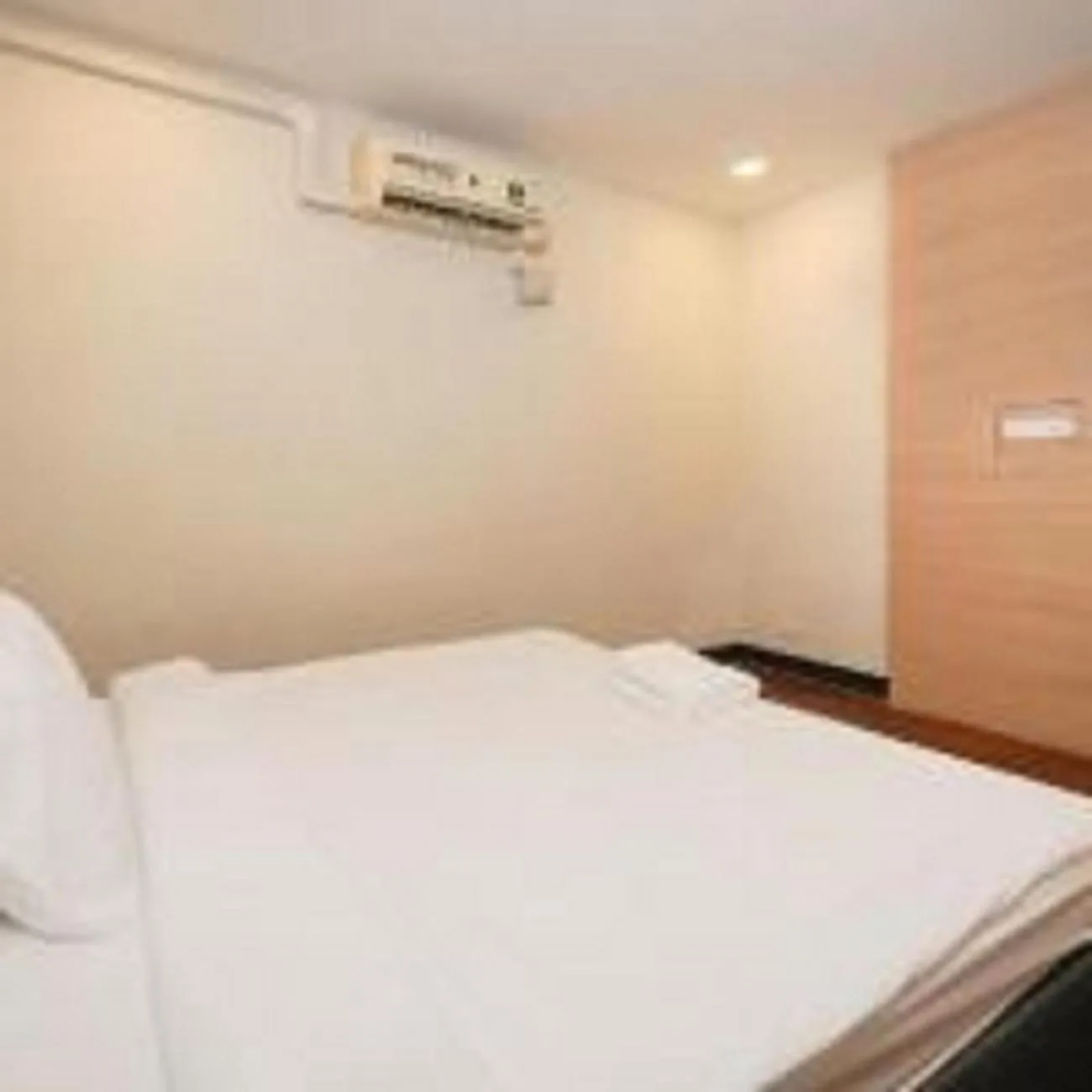 Bed in XX GO INN BTS Silom Saint Louis