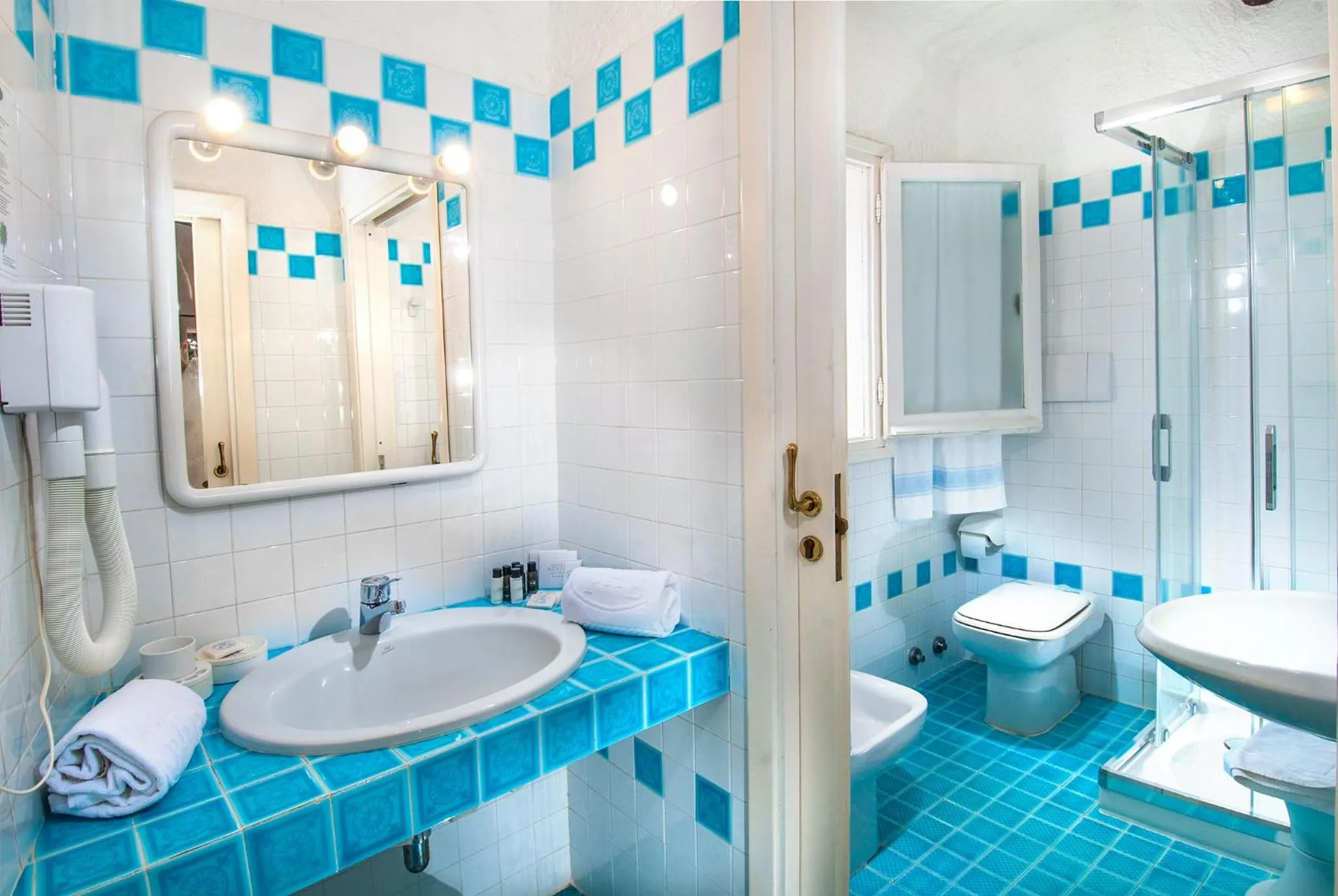 Bathroom in Hotel Punta Est