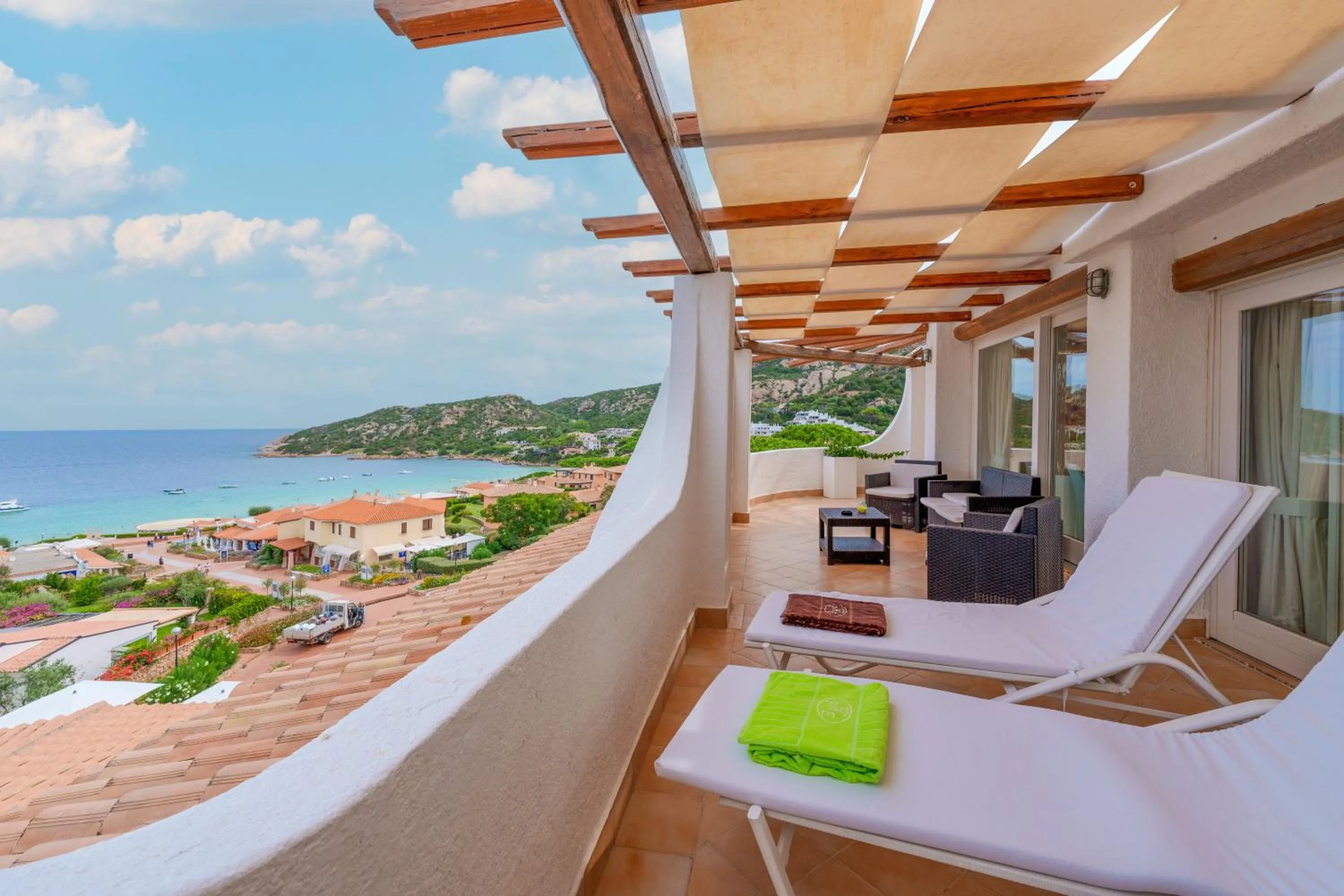 TV and multimedia in Hotel Punta Est