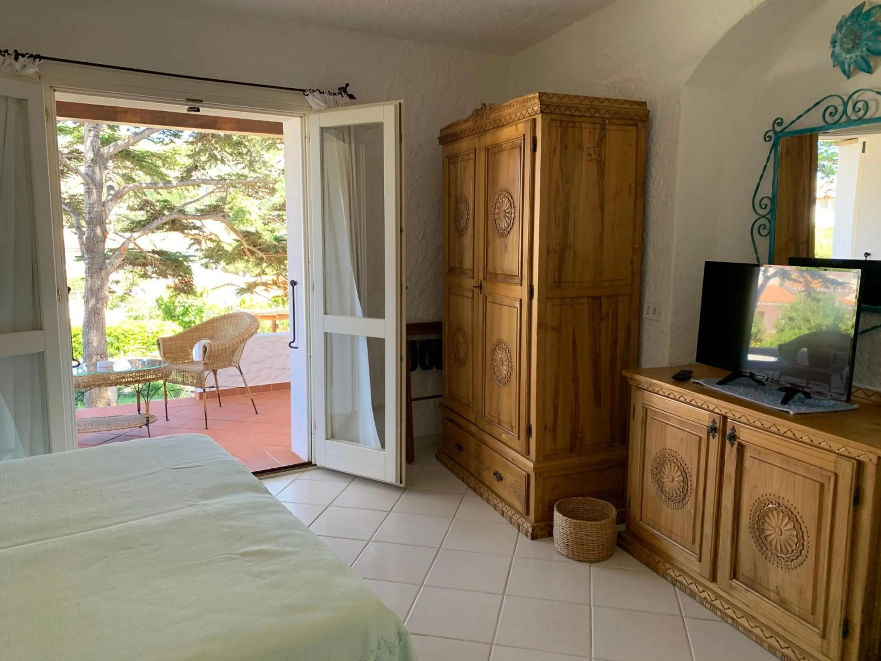 TV and multimedia, Bed in Hotel Punta Est