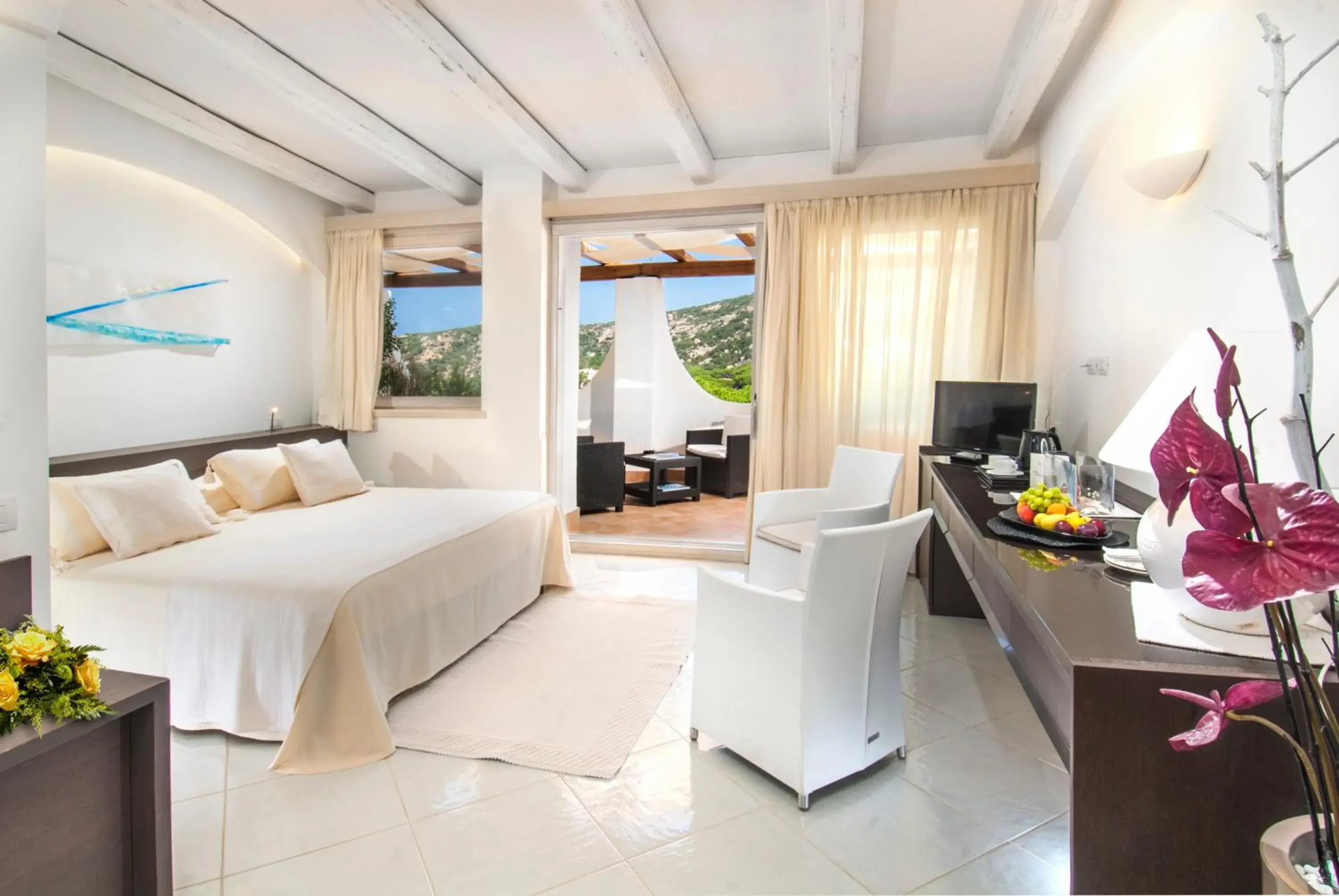 Photo of the whole room, Bed in Hotel Punta Est Photo of the whole room, Bed in Hotel Punta Est