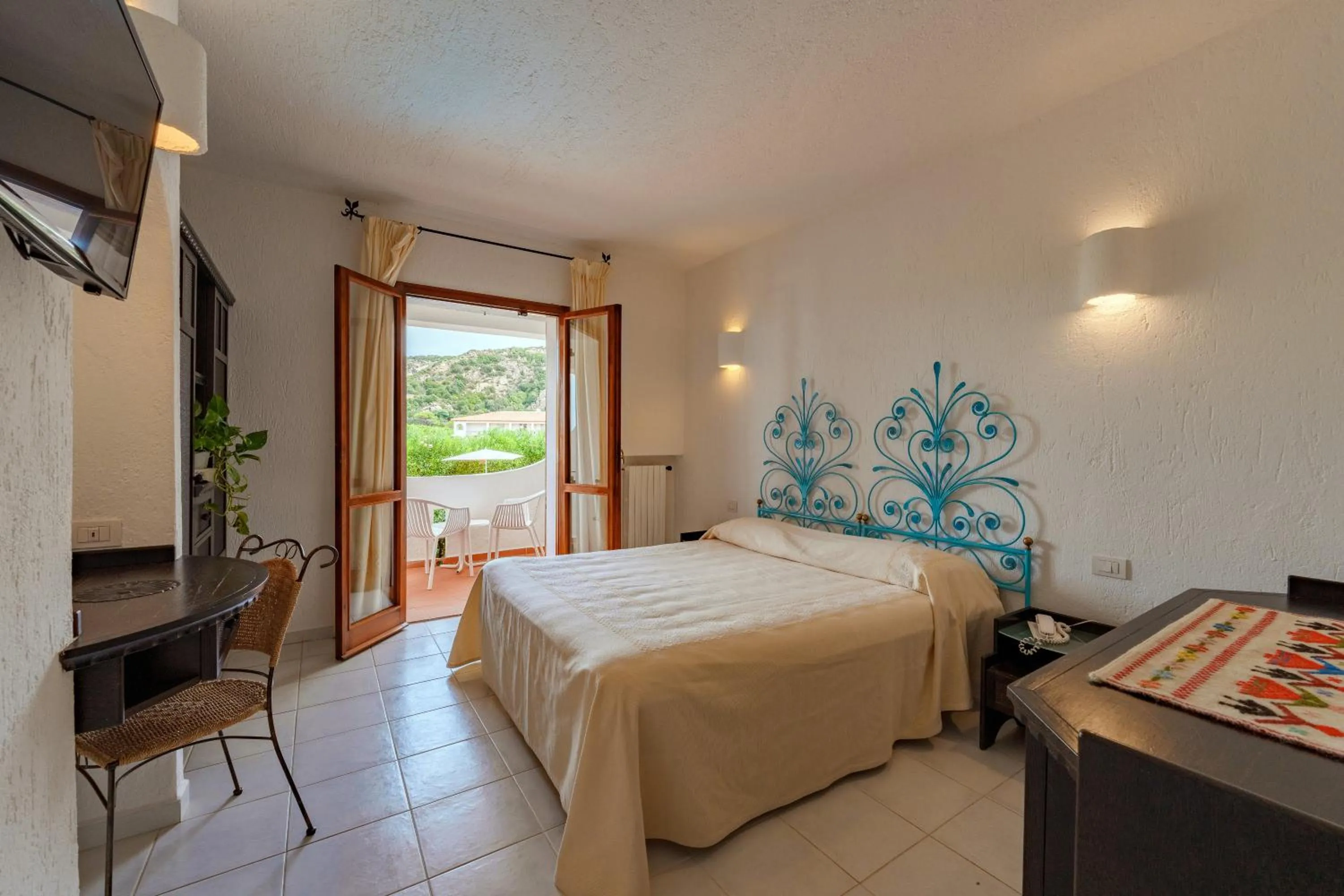 Bedroom, Bed in Hotel Punta Est