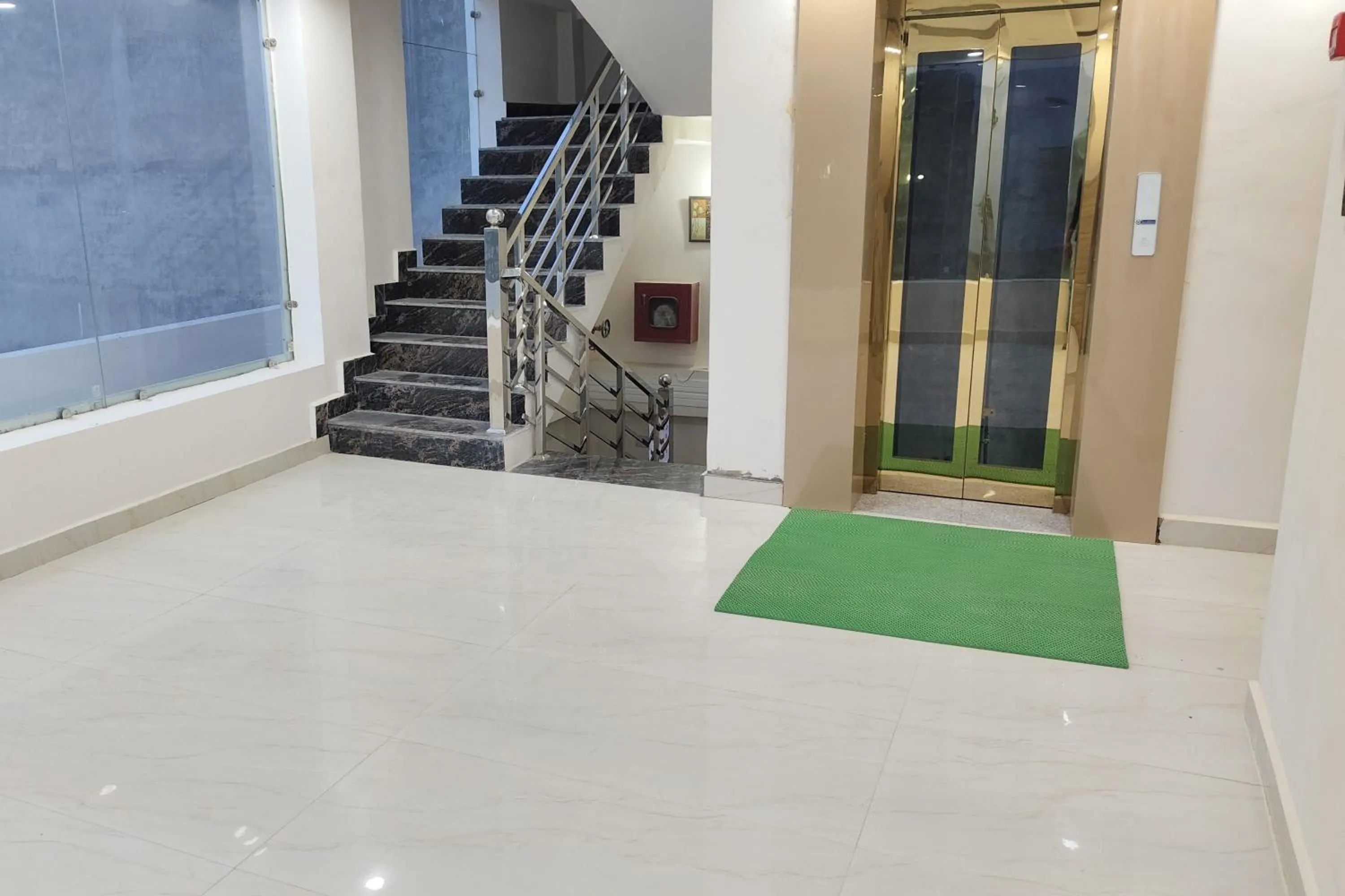 elevator in Hotel Sumangala Stay and Restaurant