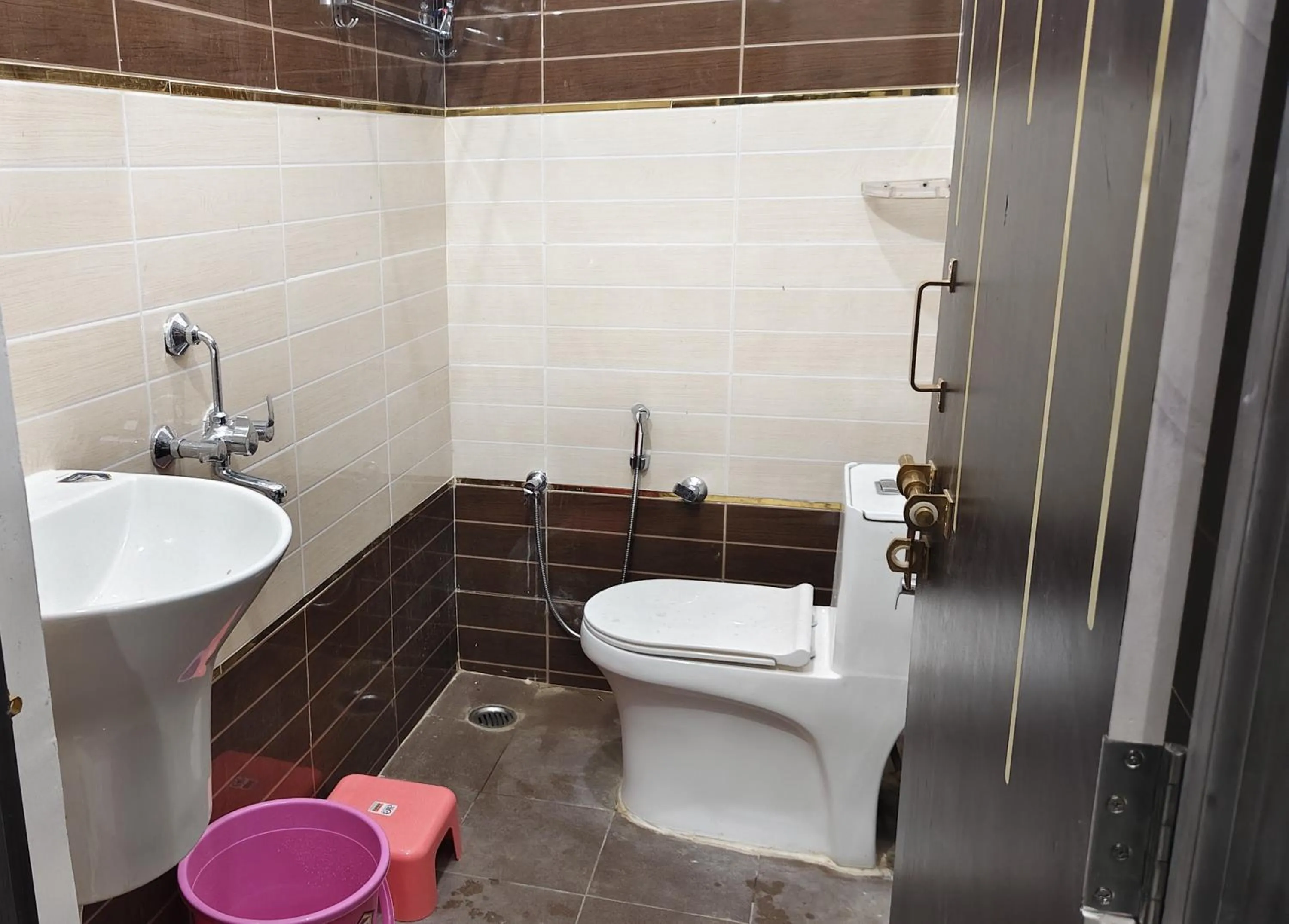 Bathroom in Hotel Sumangala Stay and Restaurant