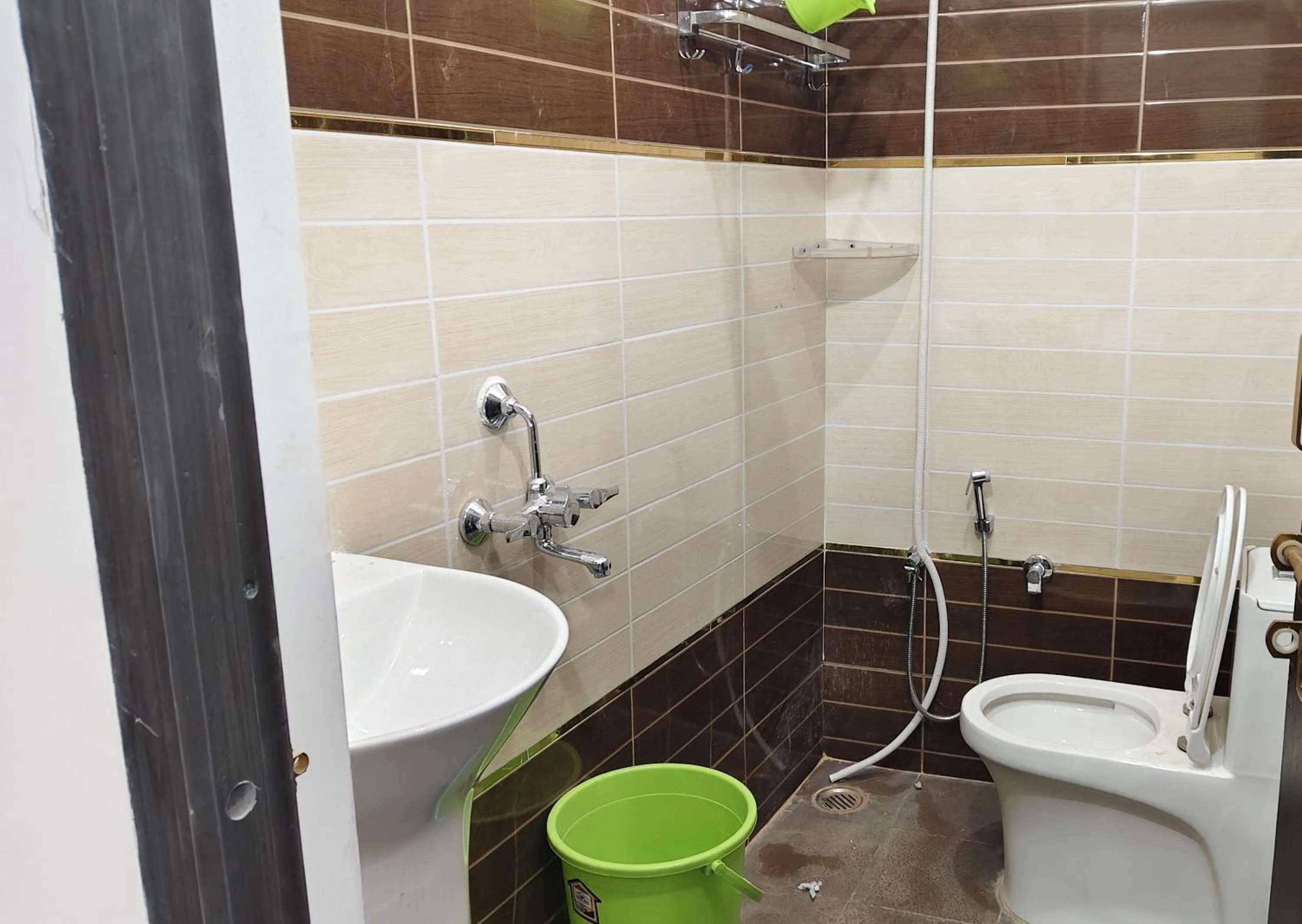 Bathroom in Hotel Sumangala Stay and Restaurant