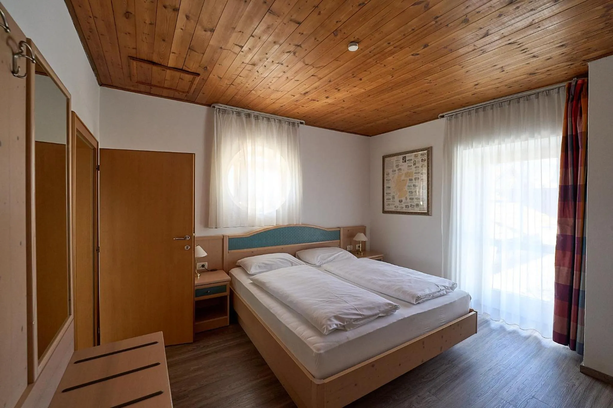 Bed in Hotel Zur Post
