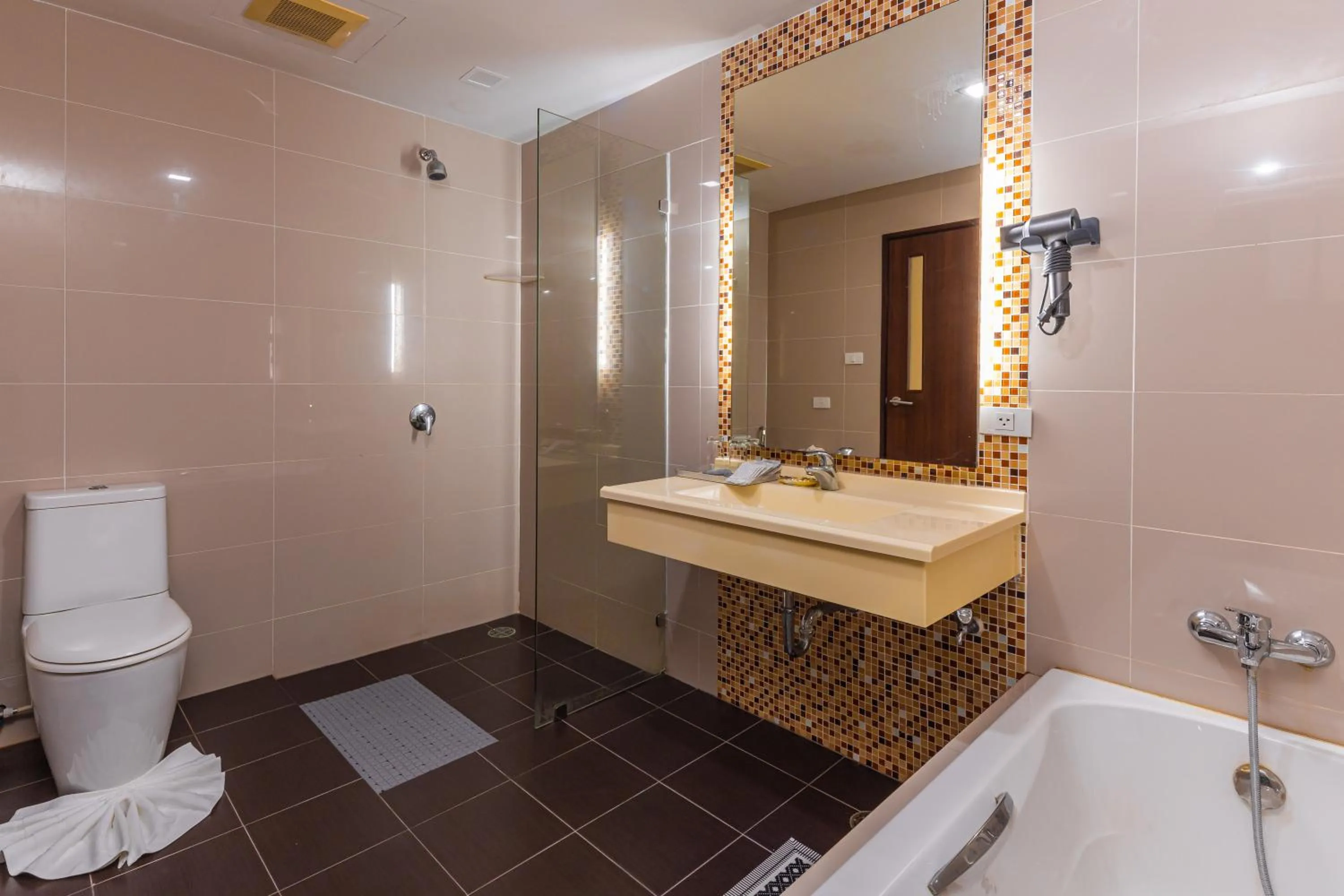 The Kris Resort Hotel