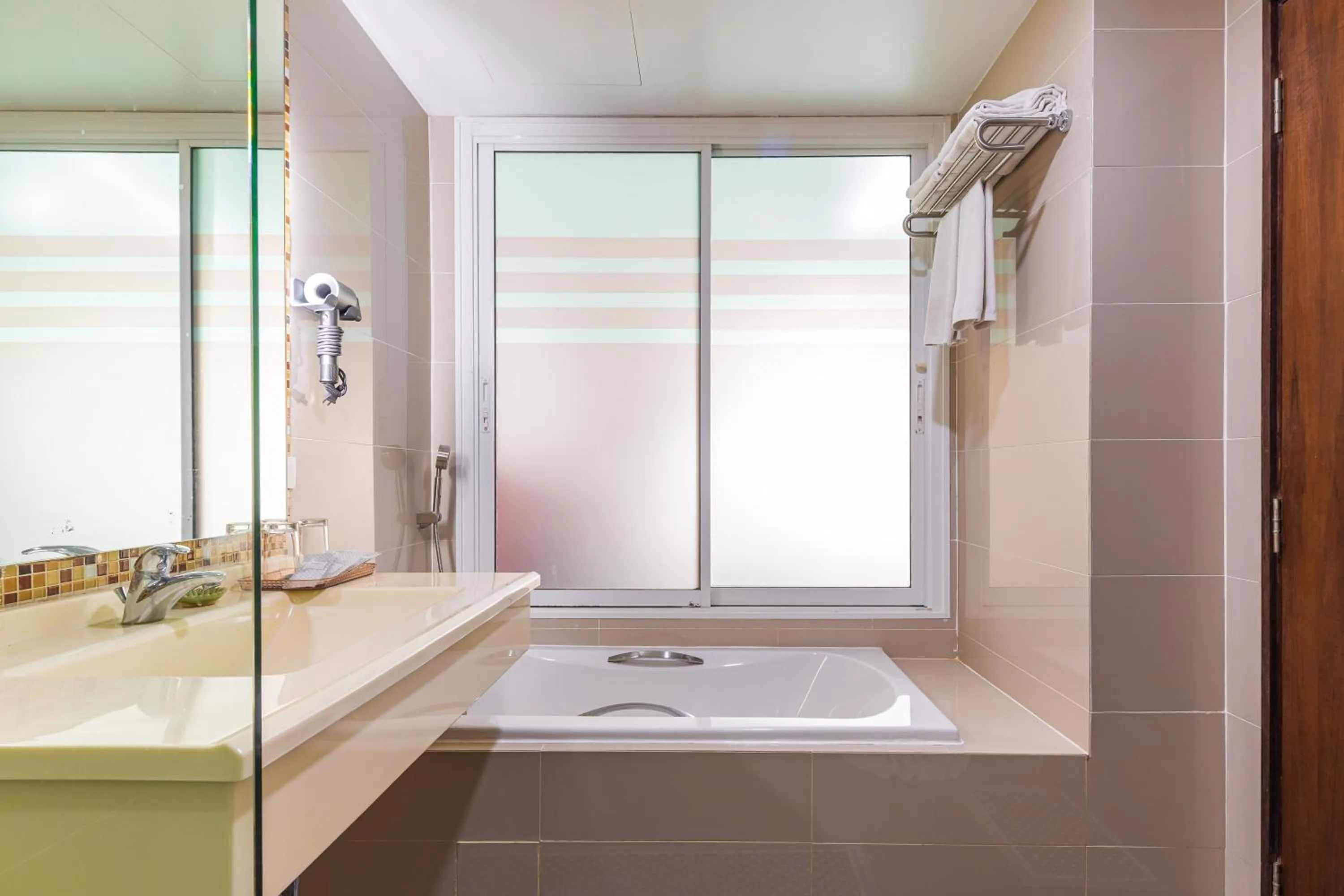 The Kris Resort Hotel