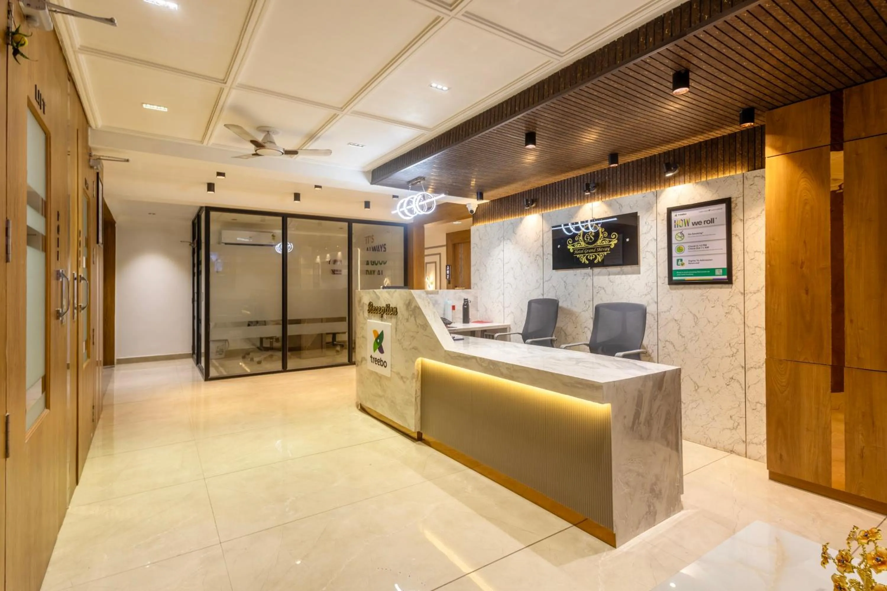 Lobby or reception in Treebo Grand Shivay