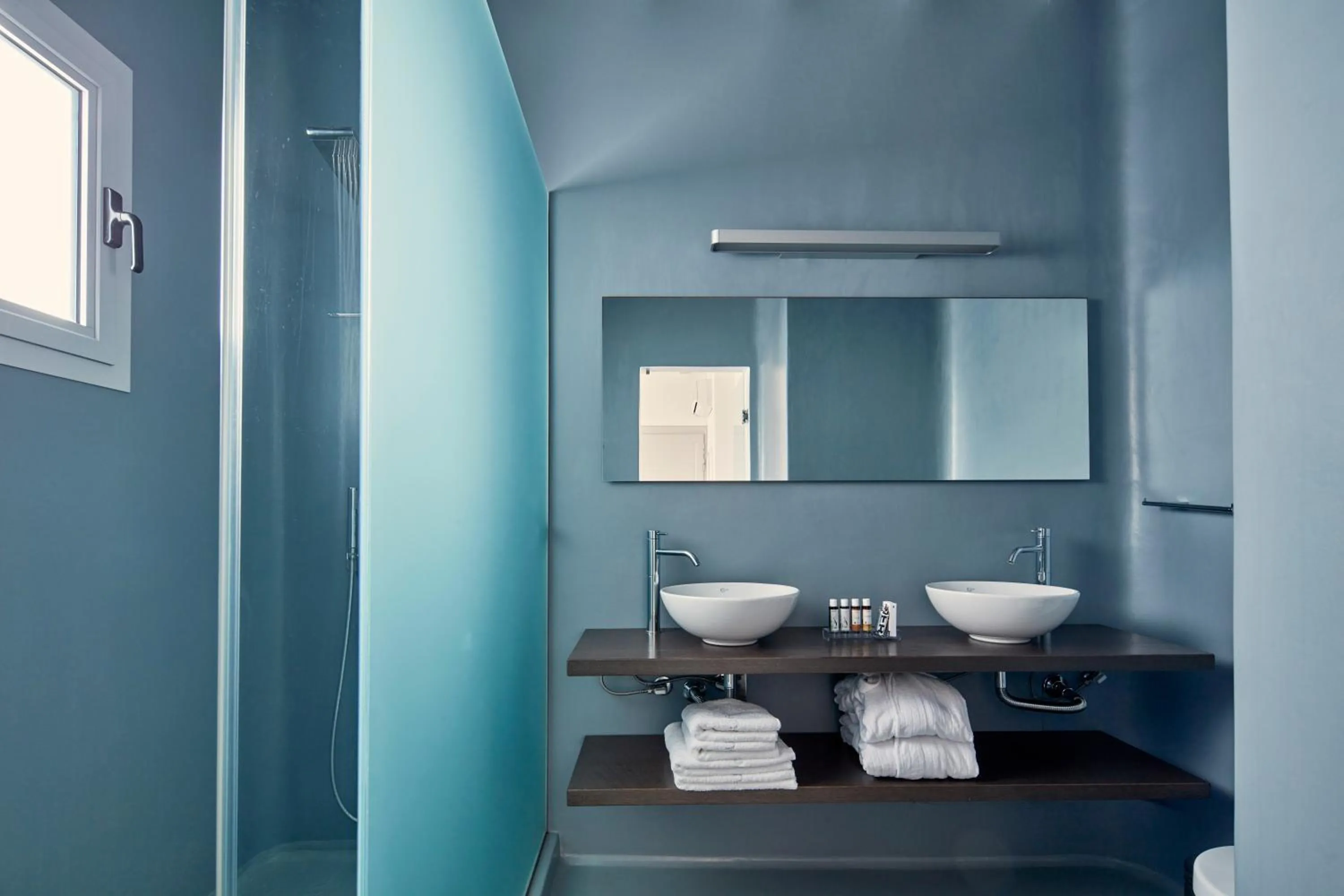 Bathroom in Kouros Hotel & Suites