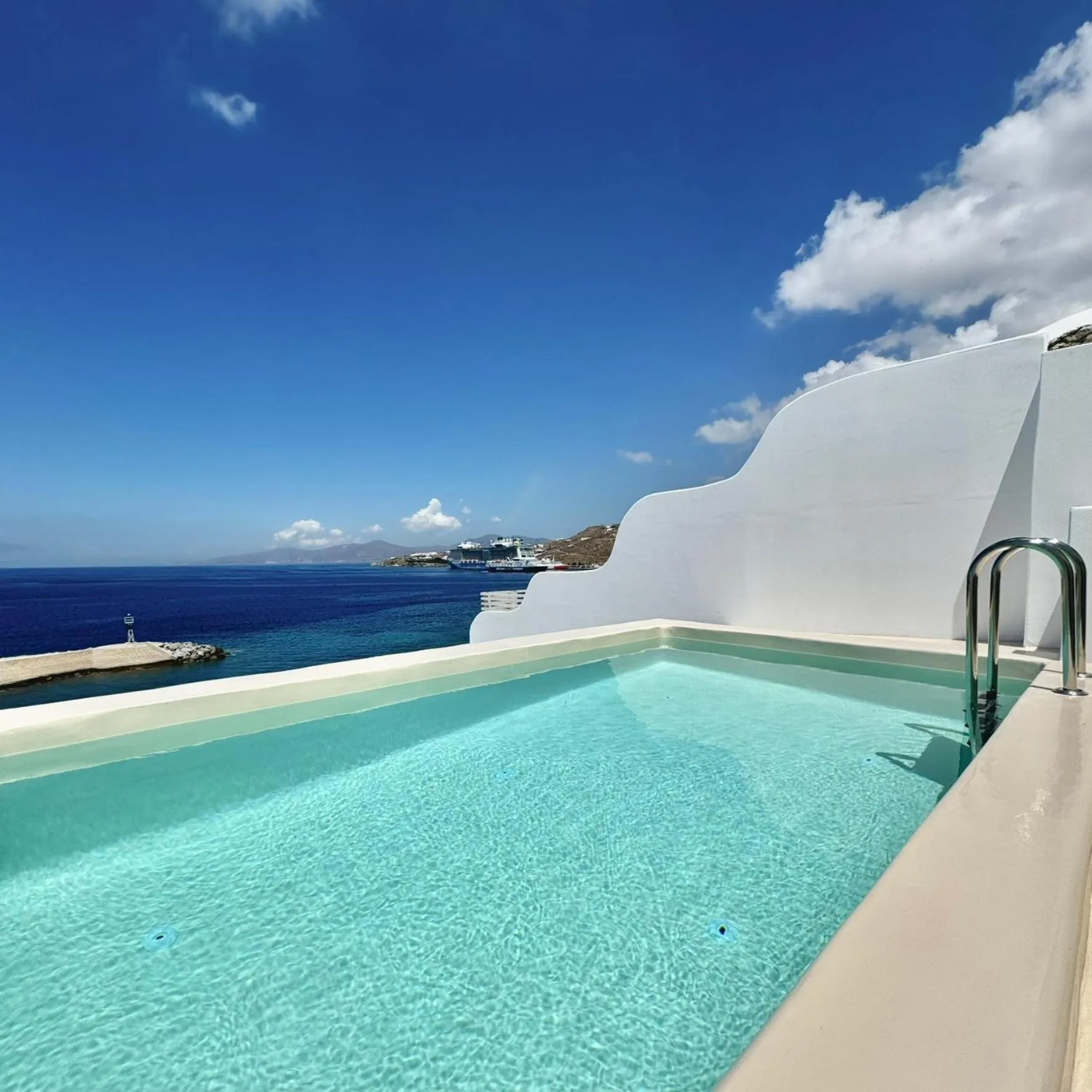 Swimming pool in Kouros Hotel & Suites