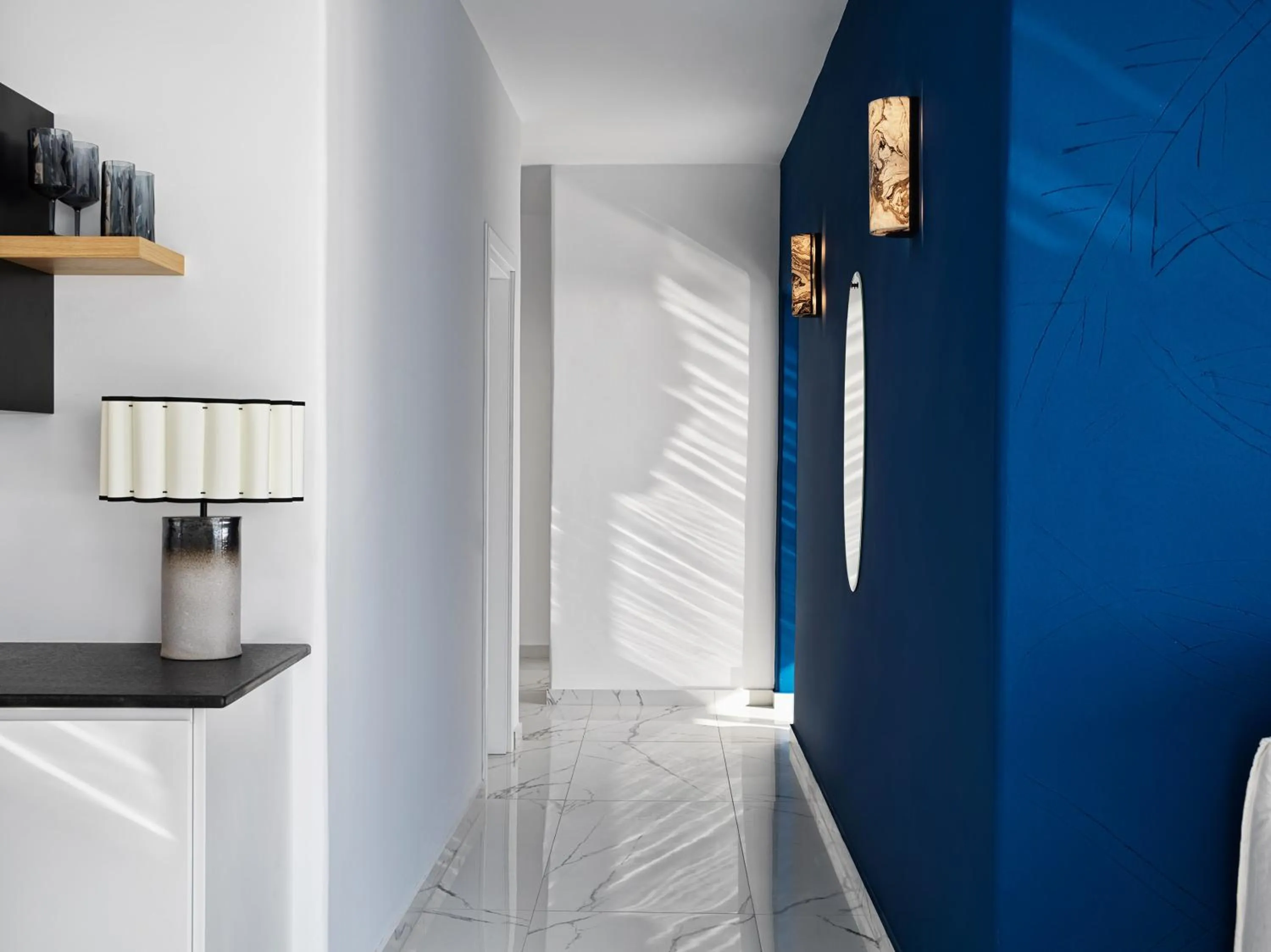 Kitchen or kitchenette, Bed in Kouros Hotel & Suites