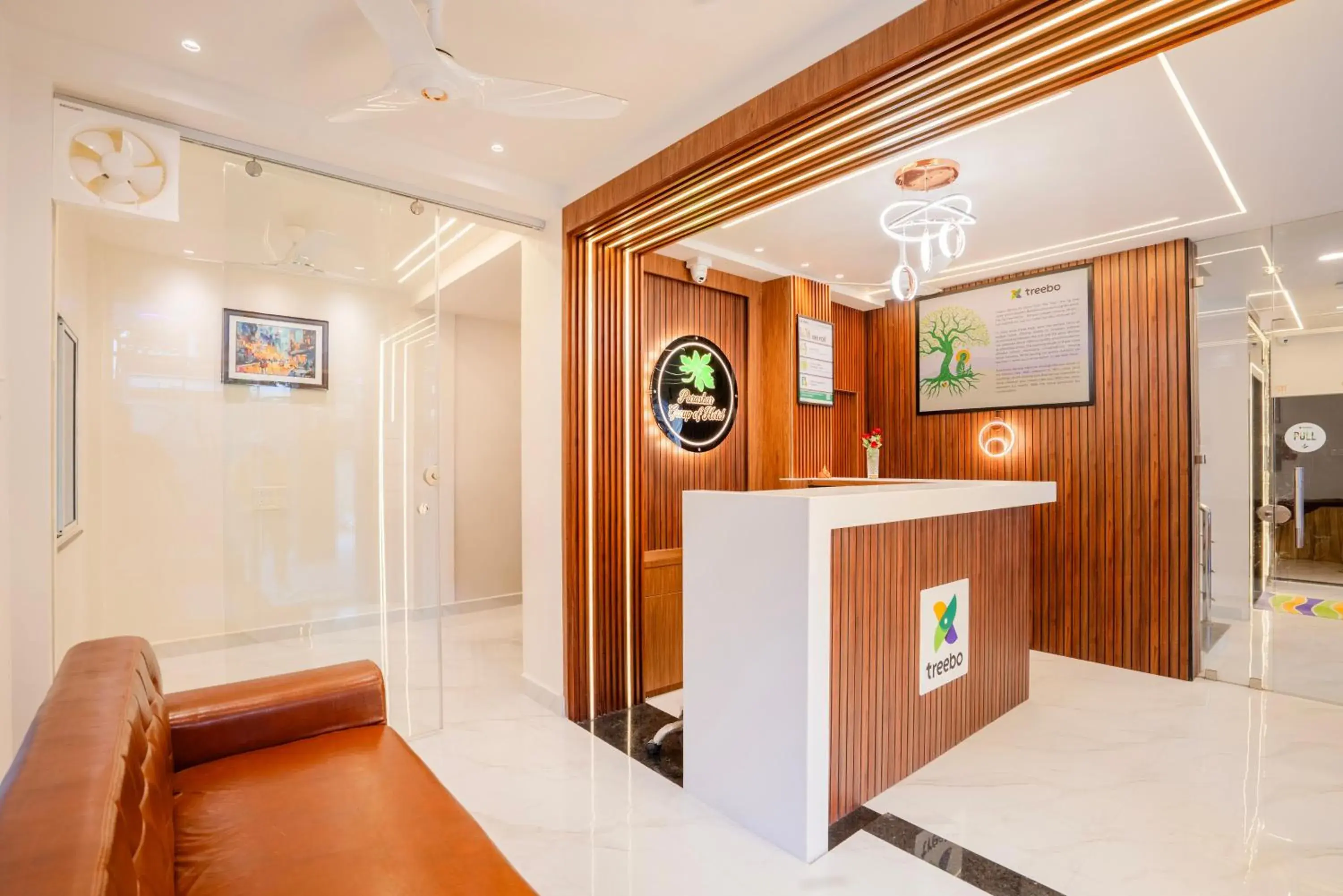 Lobby or reception in Treebo Parashar Max Lobby or reception in Treebo Parashar Max