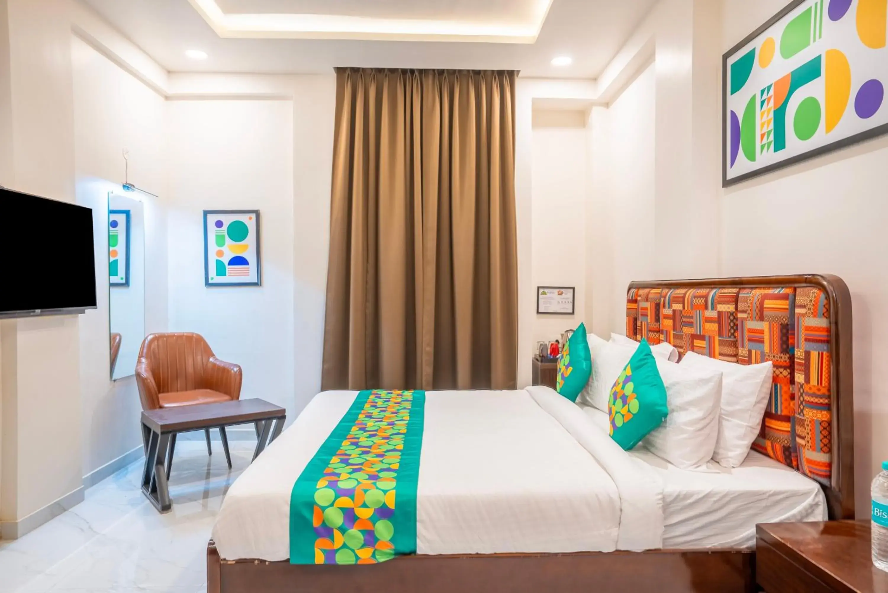 Bedroom, Bed in Treebo Parashar Max Bedroom, Bed in Treebo Parashar Max