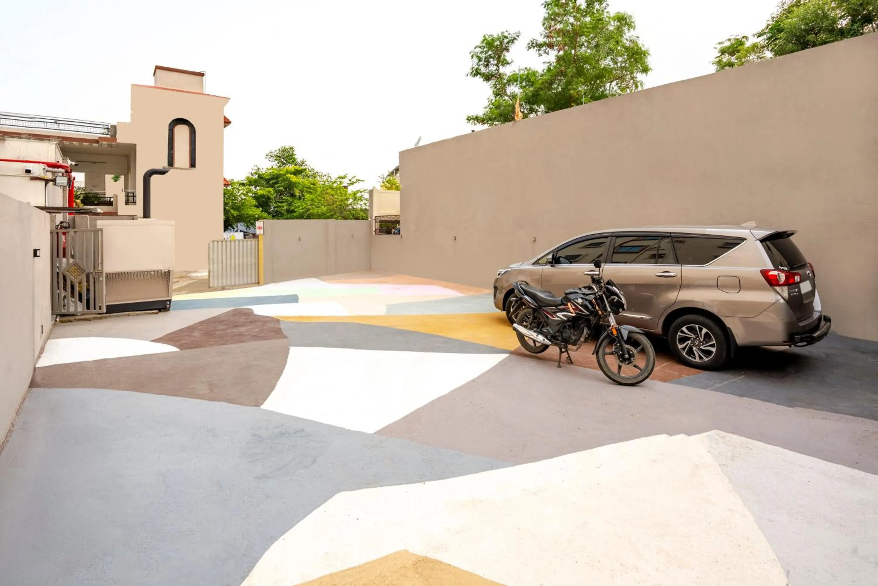 Parking in Treebo Parashar Max