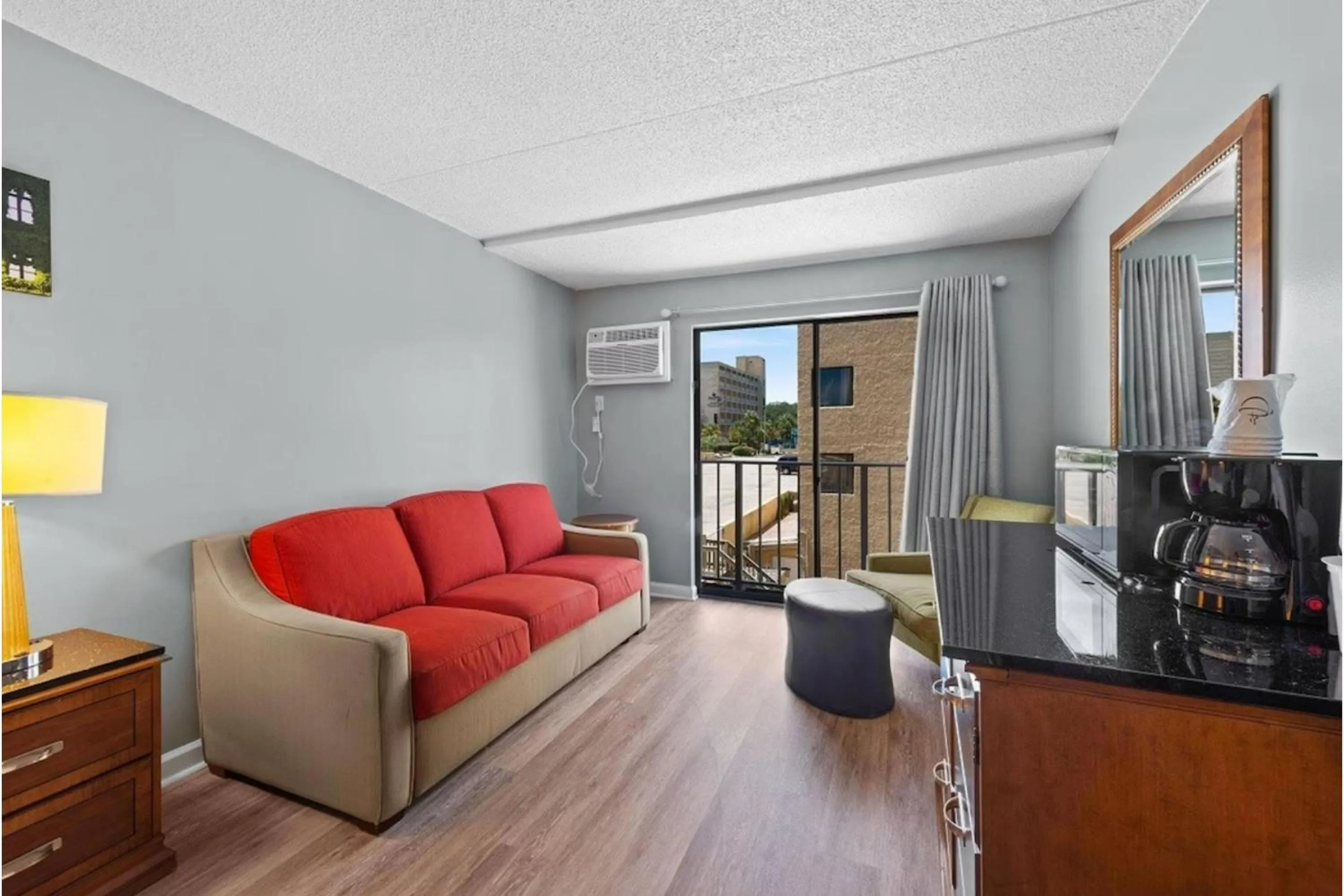 Seating area in Capital O Sunset Waves