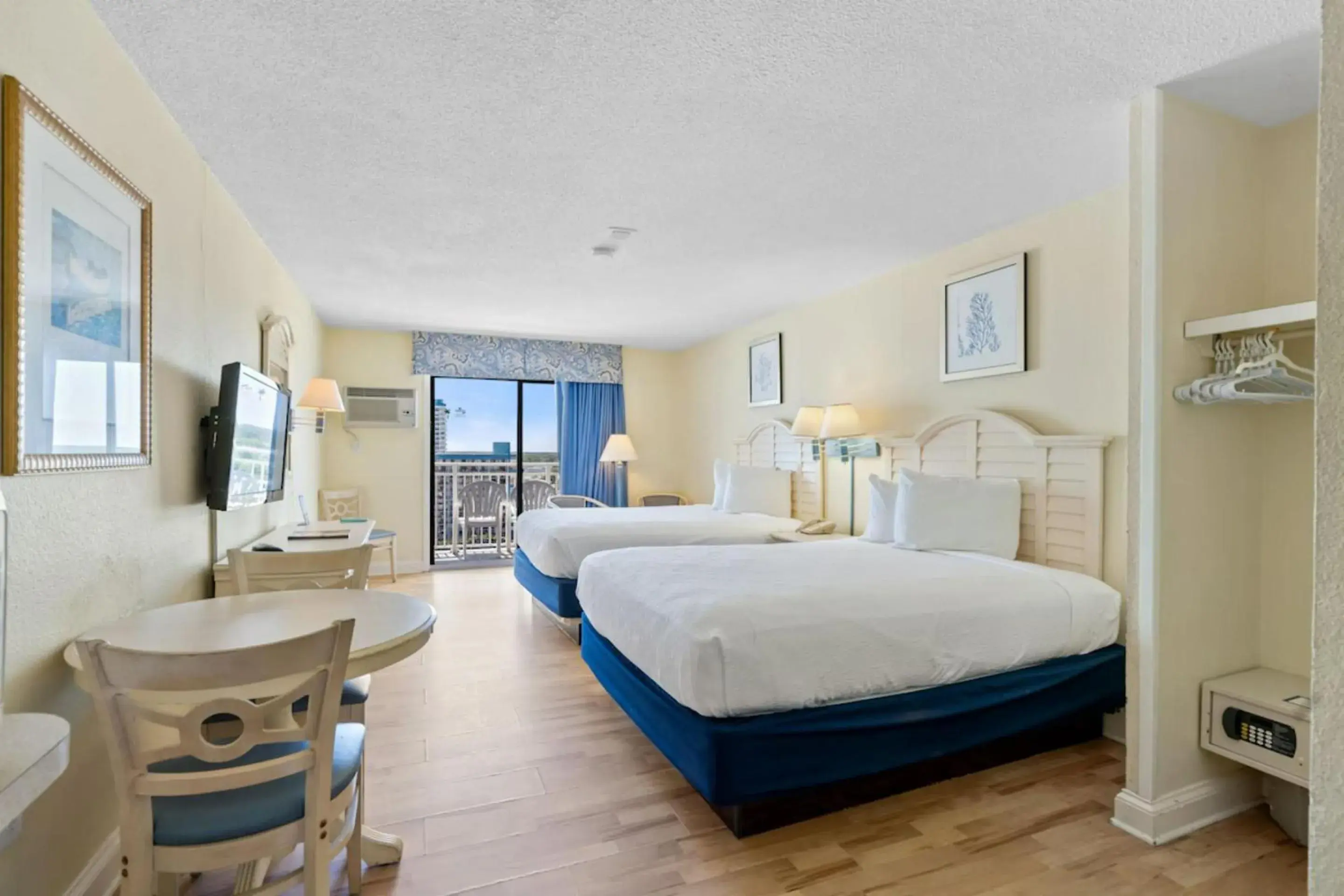 Bedroom in Capital O Sunset Waves Bedroom in Capital O Sunset Waves