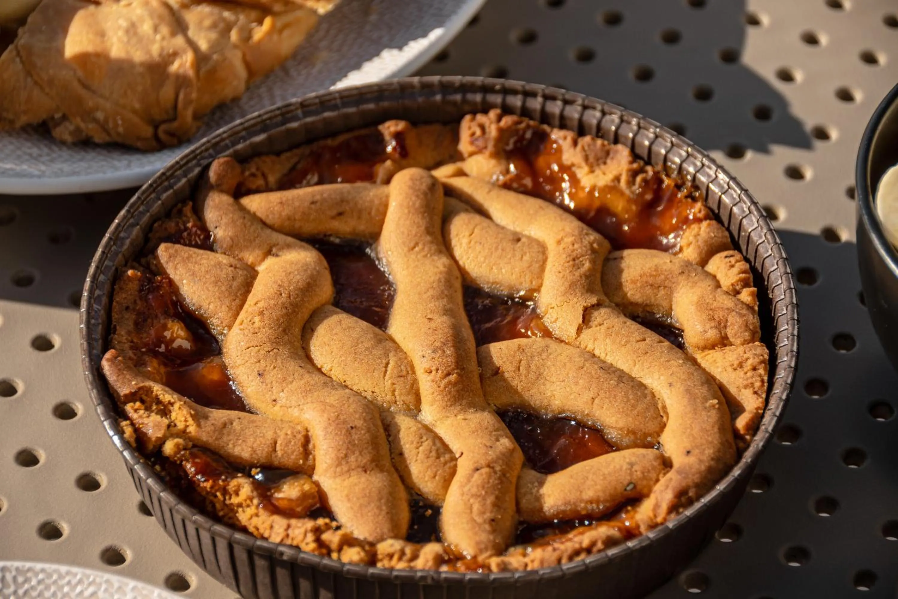 Spring in Niléa Island Living