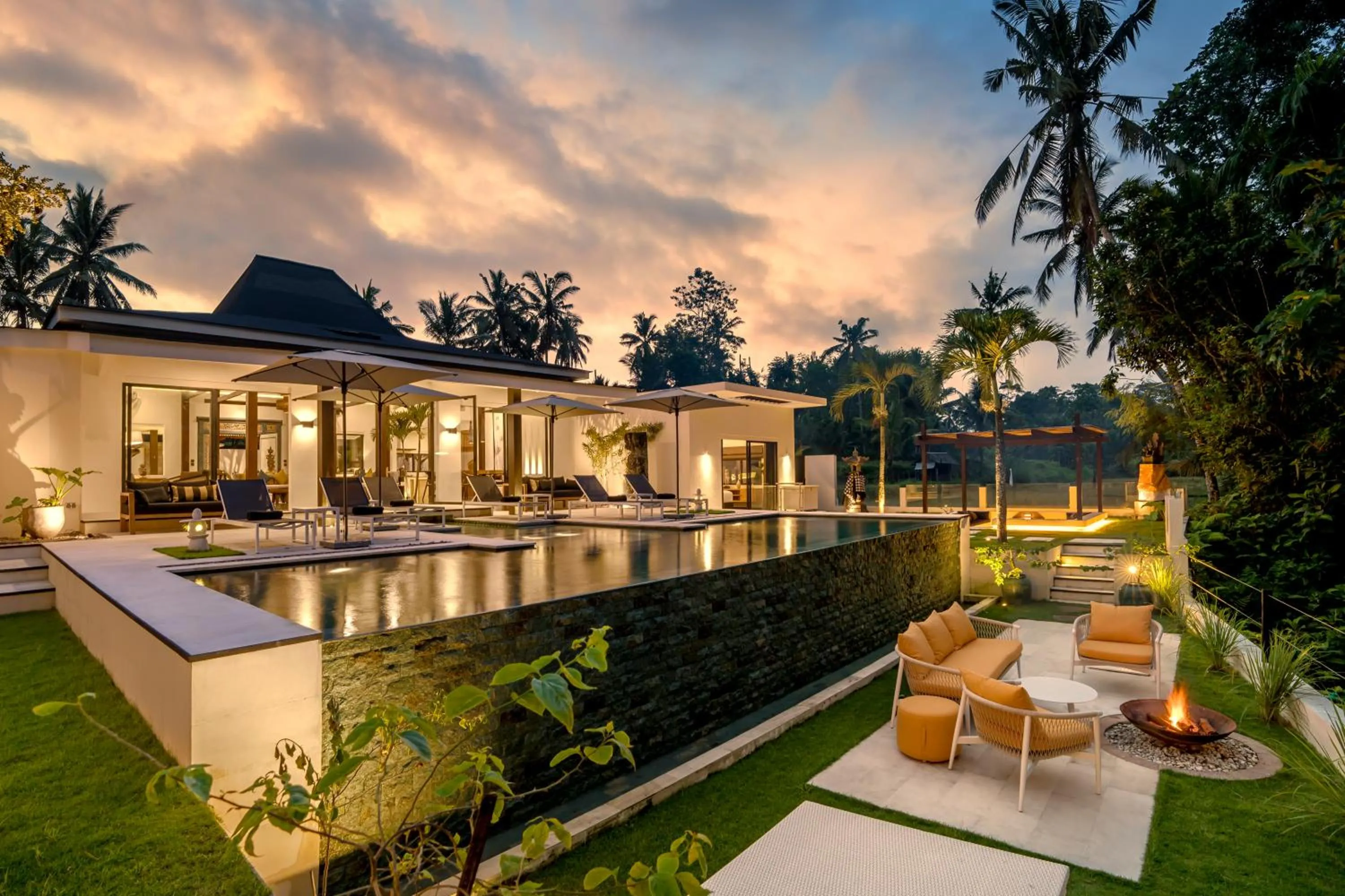 Villa Aikyam