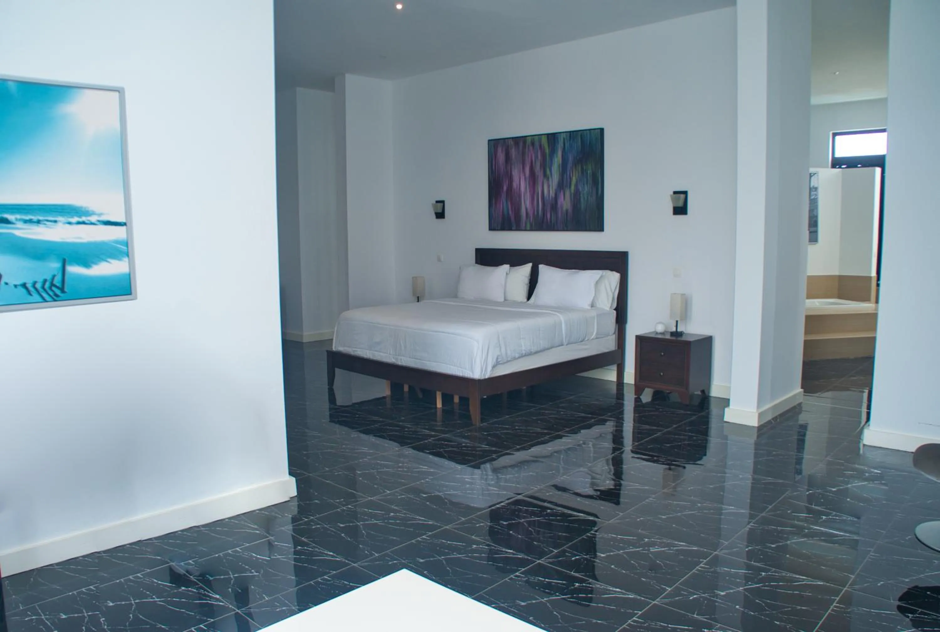 TV and multimedia, Bed in The View Hotel CV