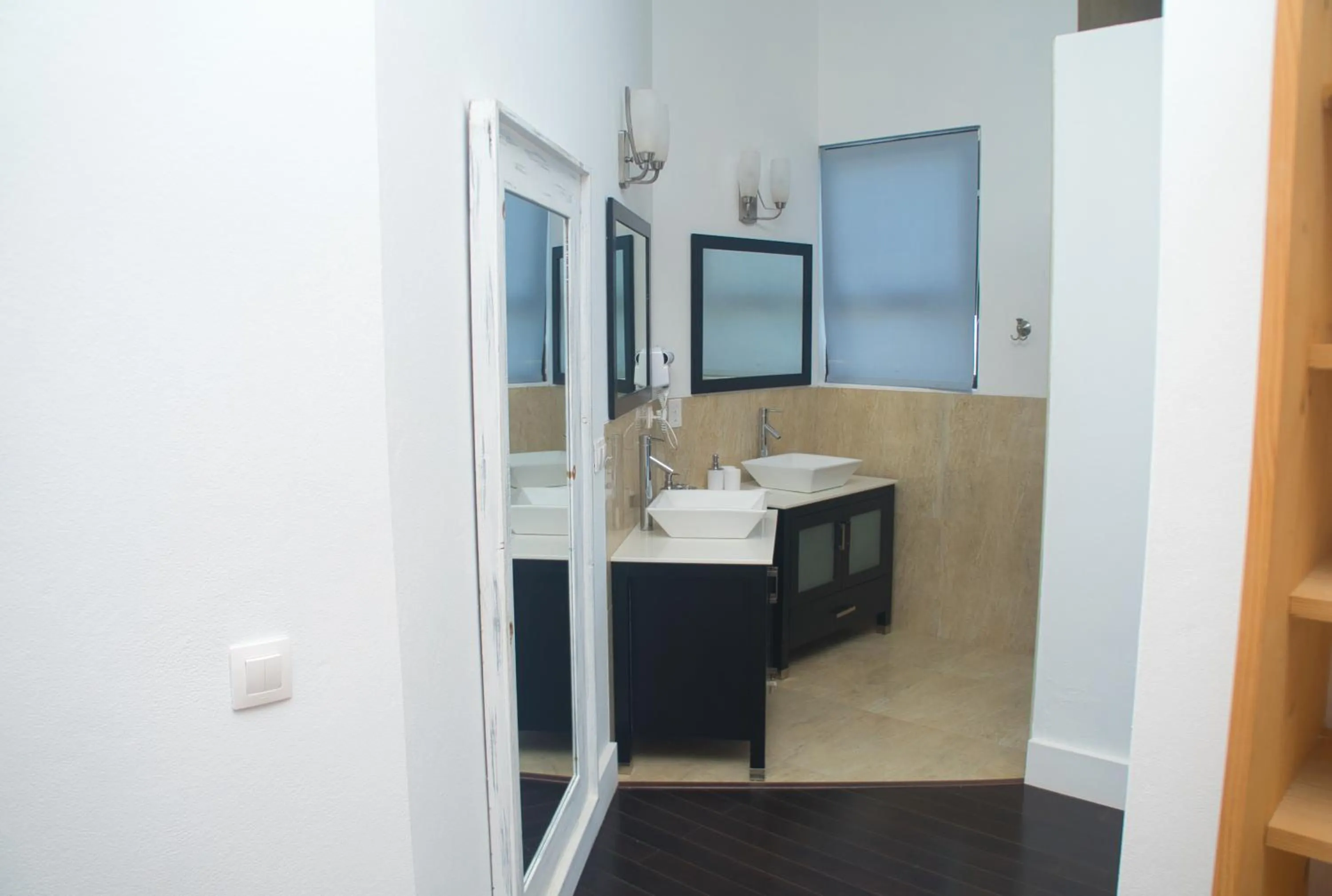 Bathroom in The View Hotel CV