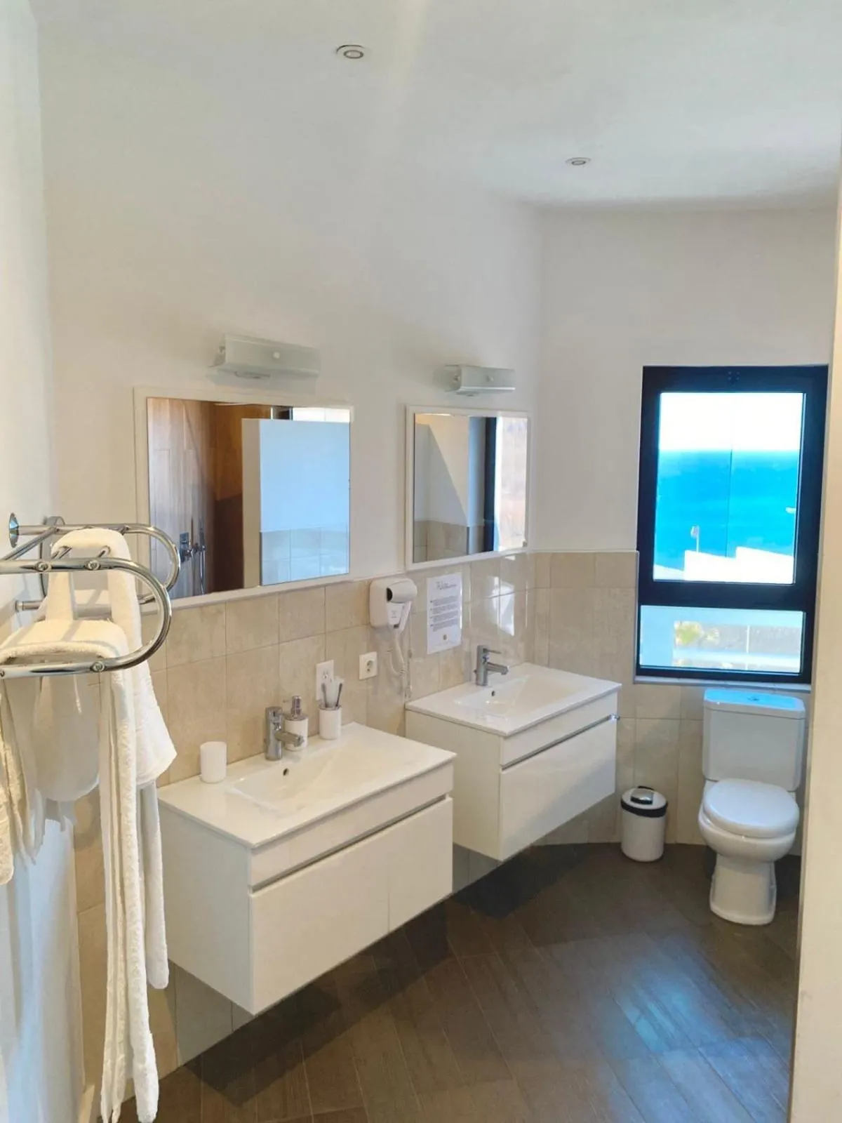 The View Hotel CV