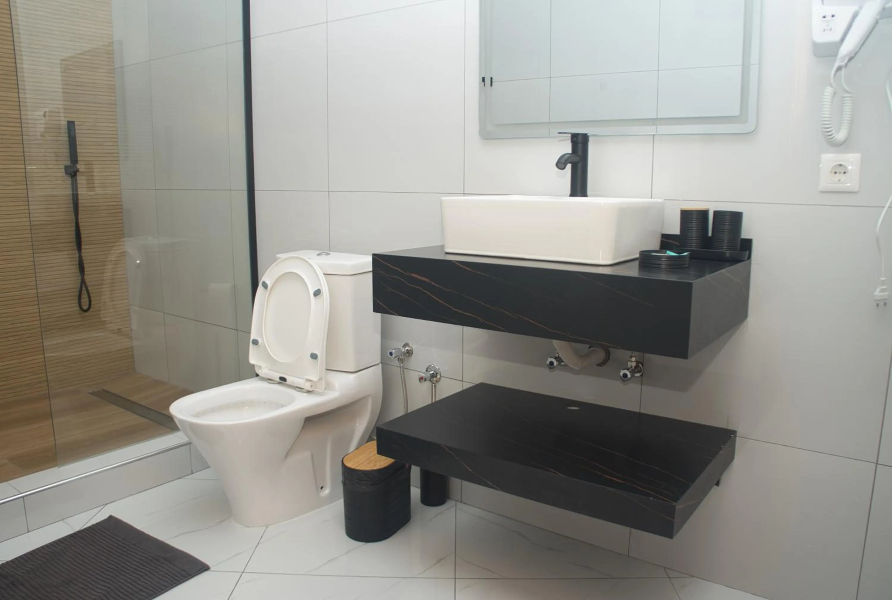 Bathroom in The View Hotel CV