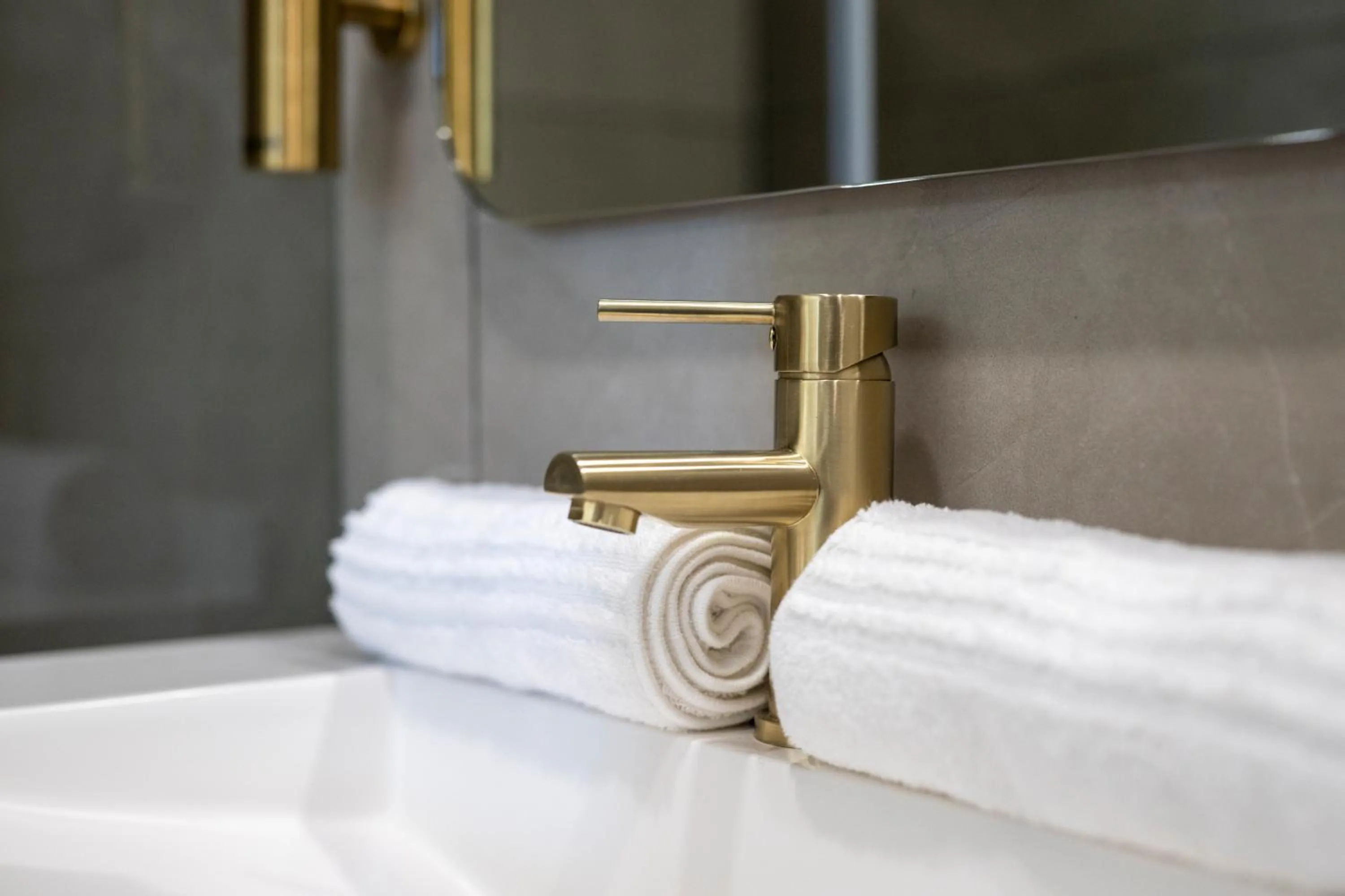 Shower, Bed in One Rosebank Executive Apartment Hotel