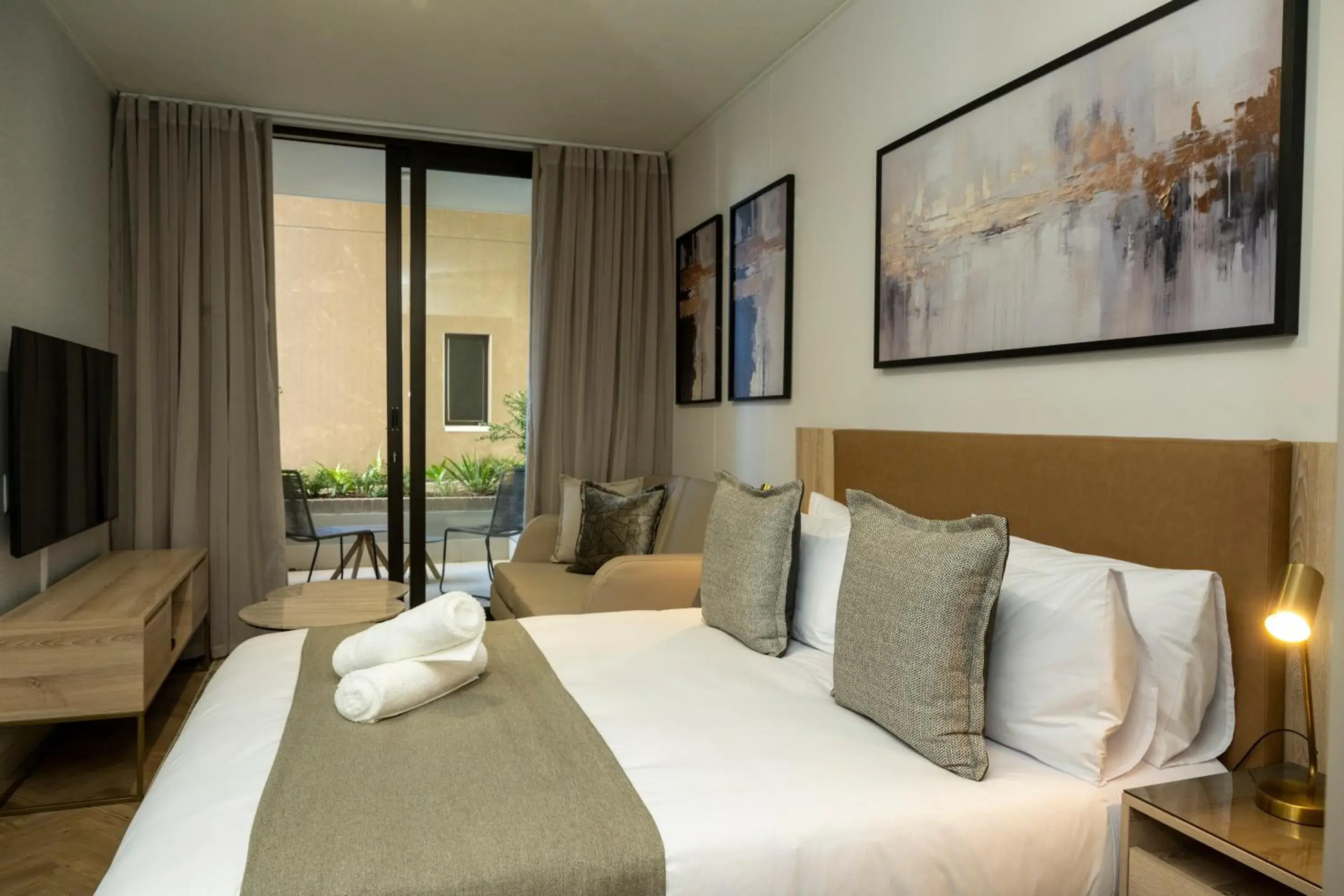 One Rosebank Executive Apartment Hotel One Rosebank Executive Apartment Hotel