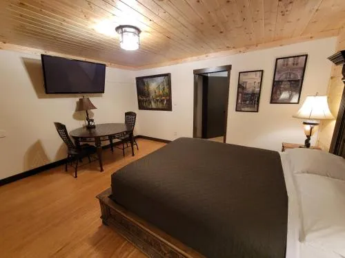 Crescent motel