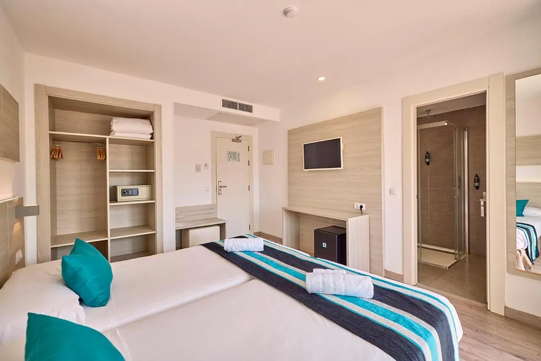 Photo of the whole room, Bed in Welikehotel Fenix