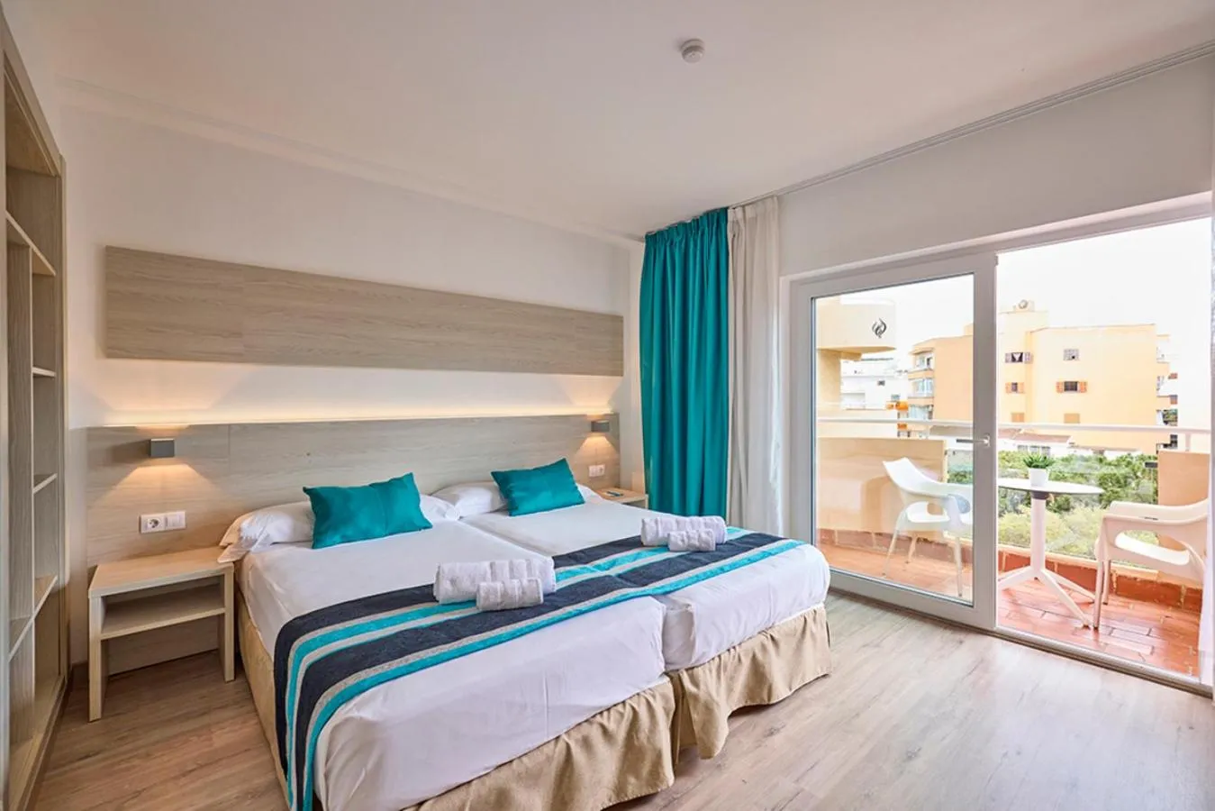 Photo of the whole room, Bed in Welikehotel Fenix