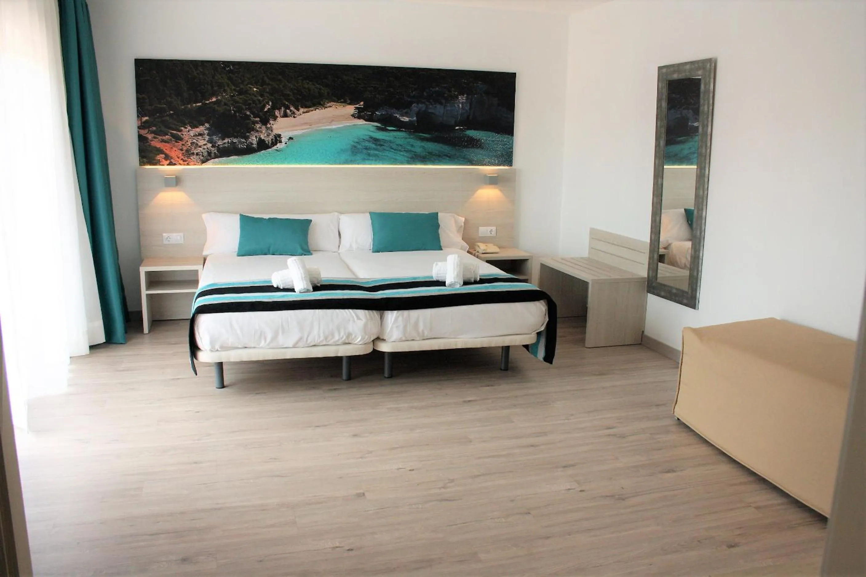 Junior Suite with Balcony in Welikehotel Fenix