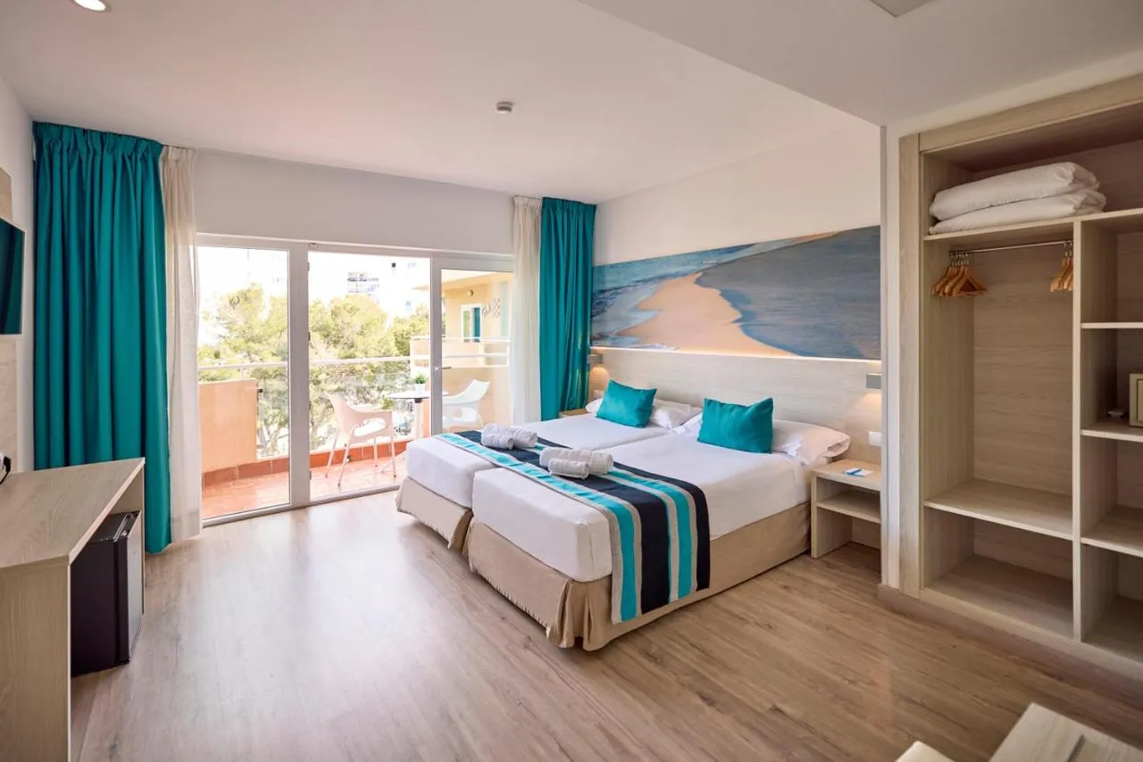 Photo of the whole room, Bed in Welikehotel Fenix