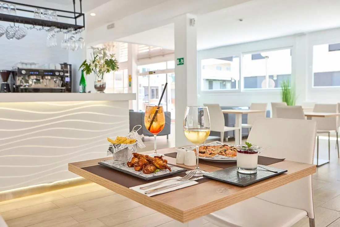 Lounge or bar in Welikehotel Fenix