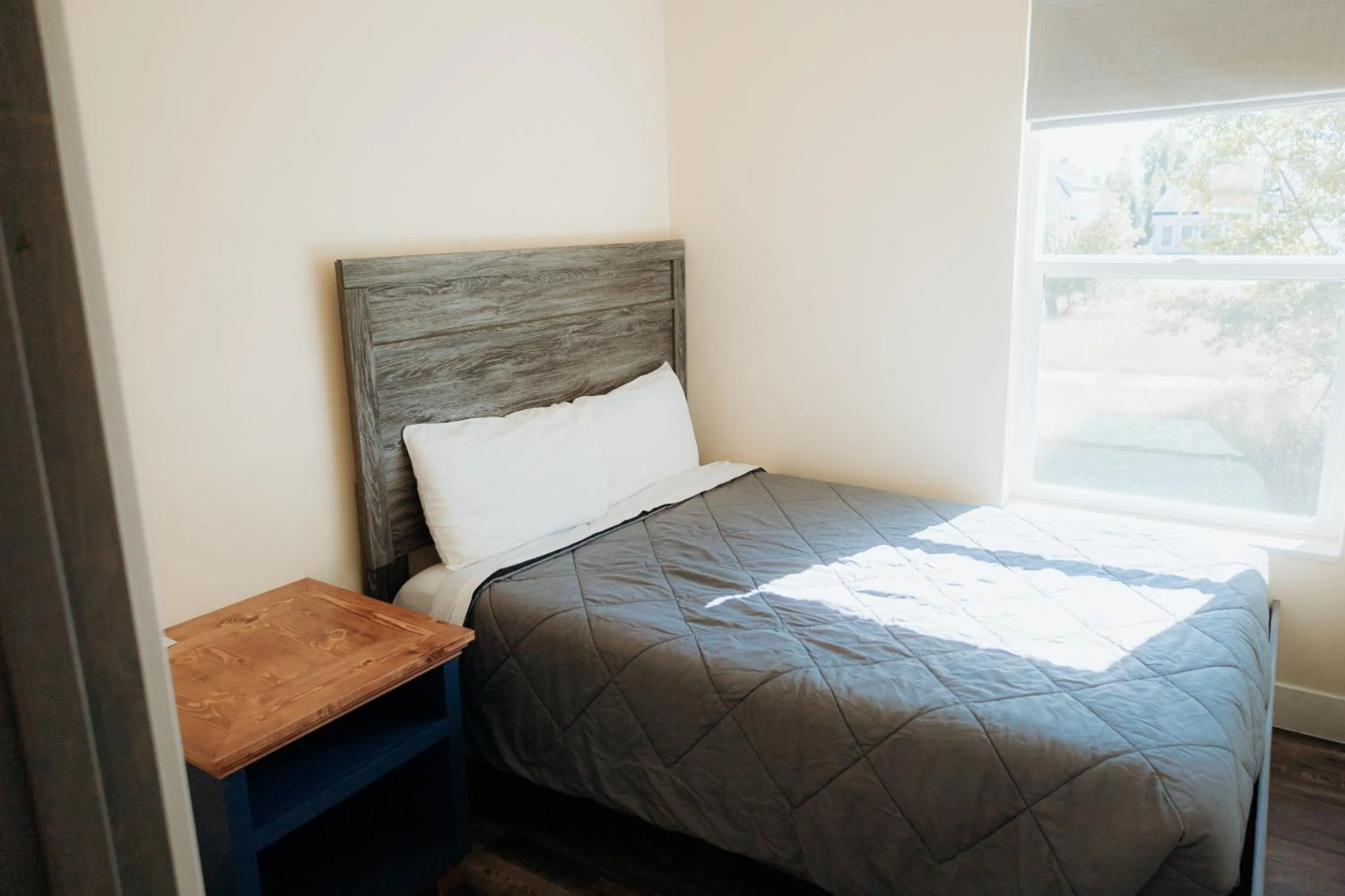 Bedroom, Bed in The IronHorse Inn