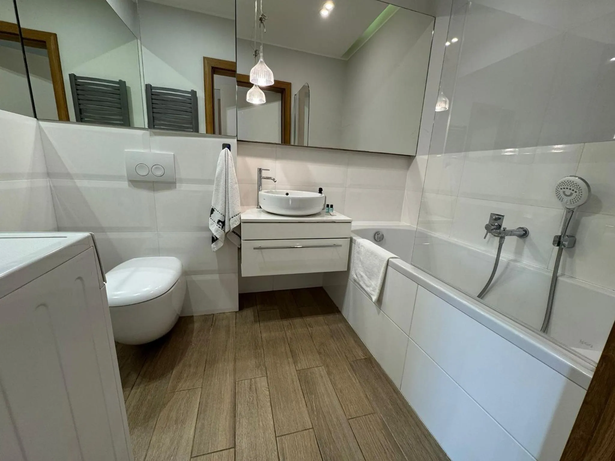 Shower in Apartament Starowiejska
