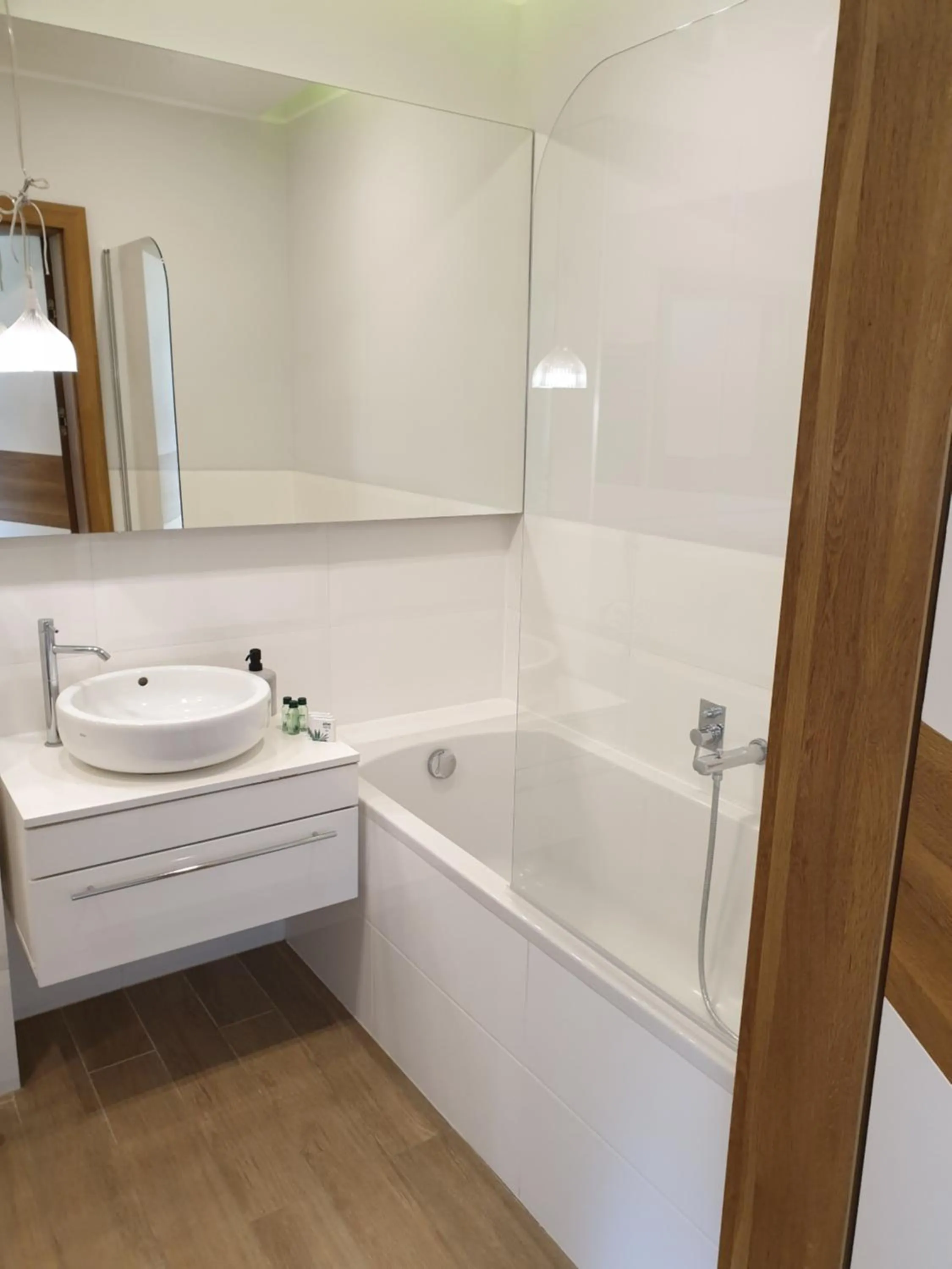 Shower in Apartament Starowiejska